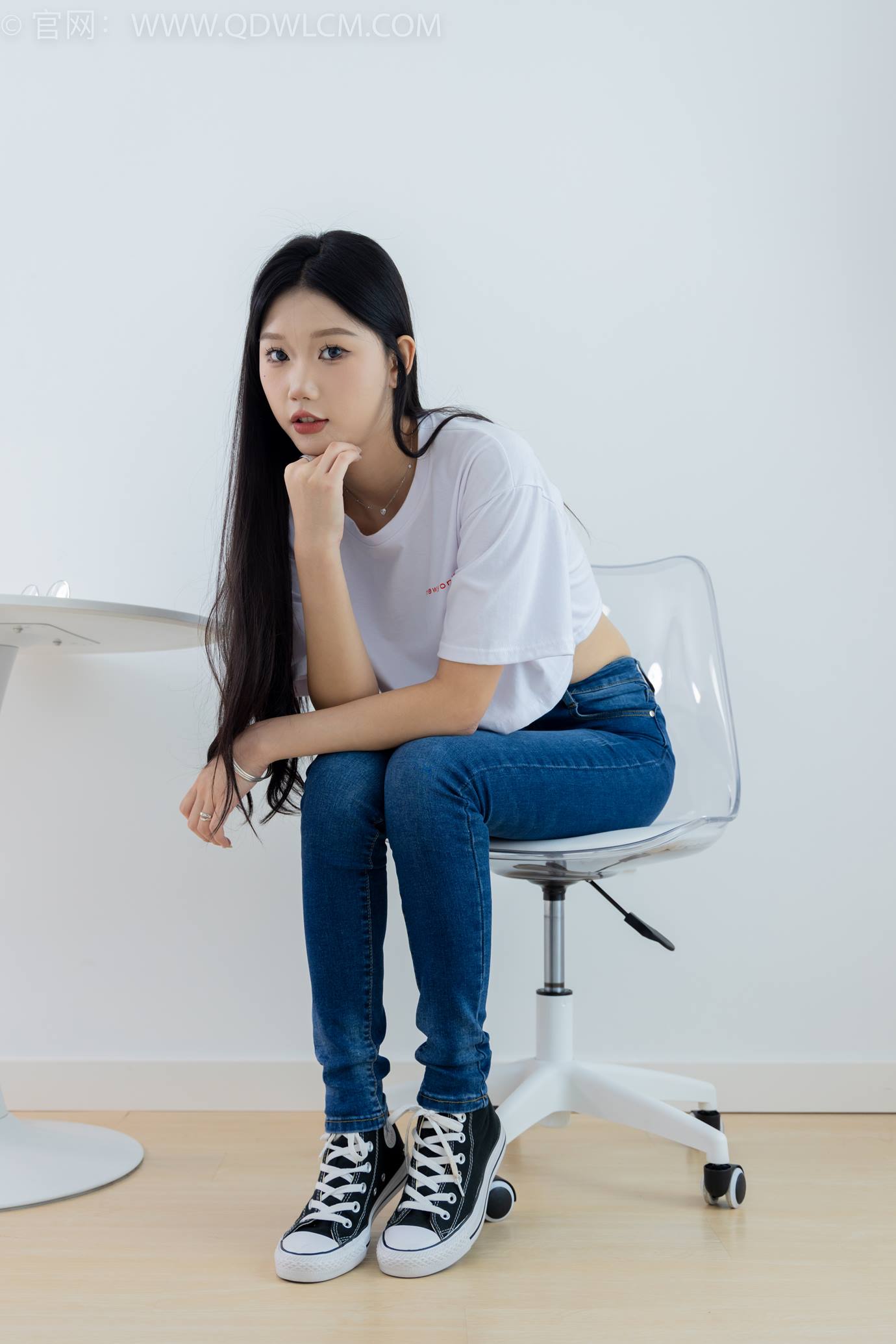 图片[31]-物恋传媒 NO.2293 小竹-匡威帆布鞋、粉色船袜、肚子疼揉肚子剧情[160P] – 速更版-美库