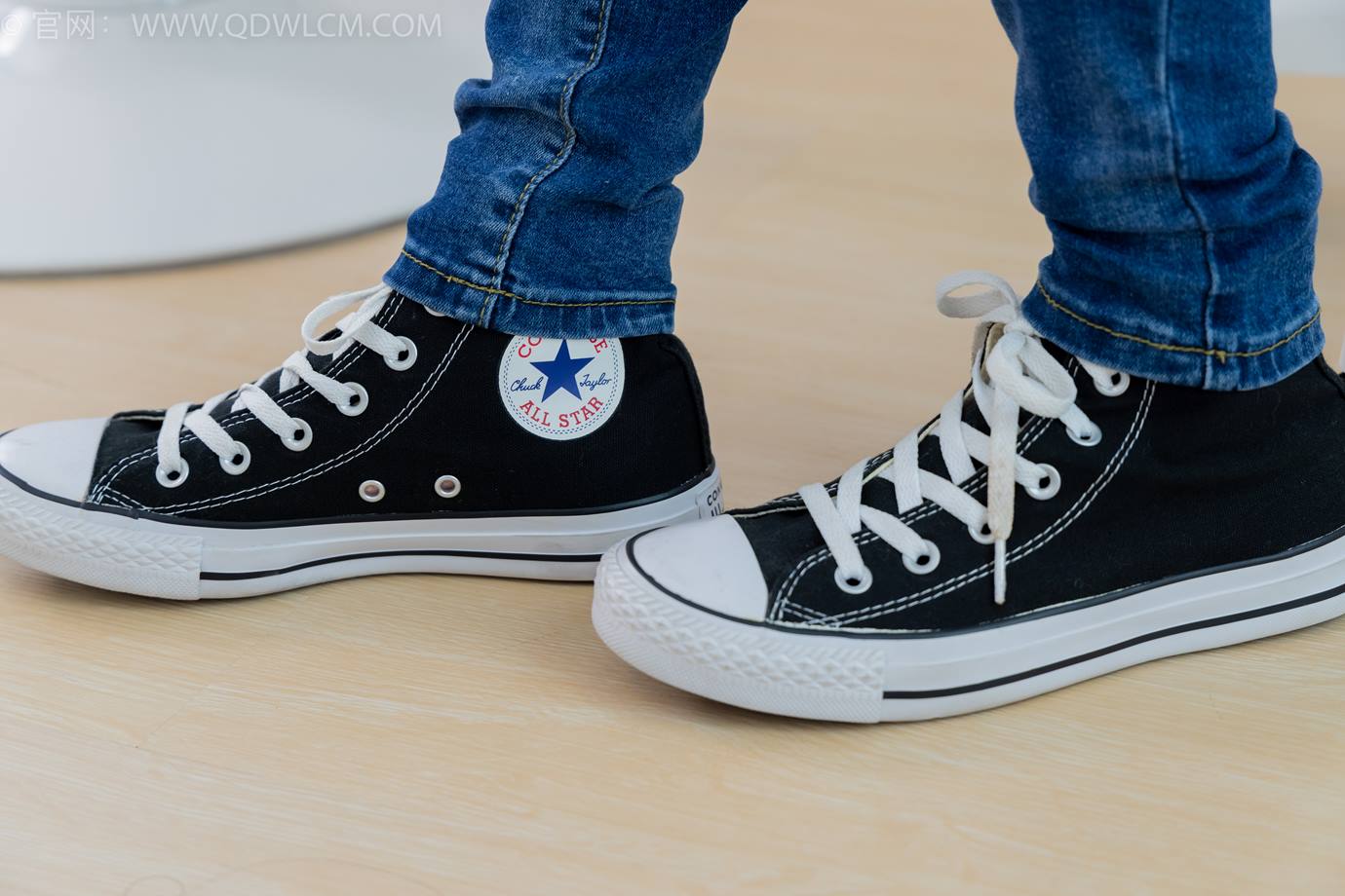 图片[33]-物恋传媒 NO.2293 小竹-匡威帆布鞋、粉色船袜、肚子疼揉肚子剧情[160P] – 速更版-美库