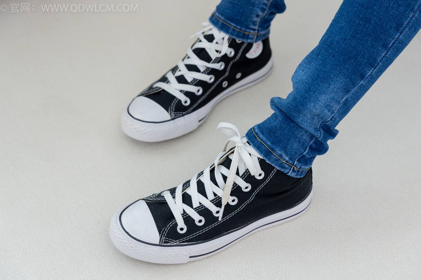 图片[35]-物恋传媒 NO.2293 小竹-匡威帆布鞋、粉色船袜、肚子疼揉肚子剧情[160P] – 速更版-美库