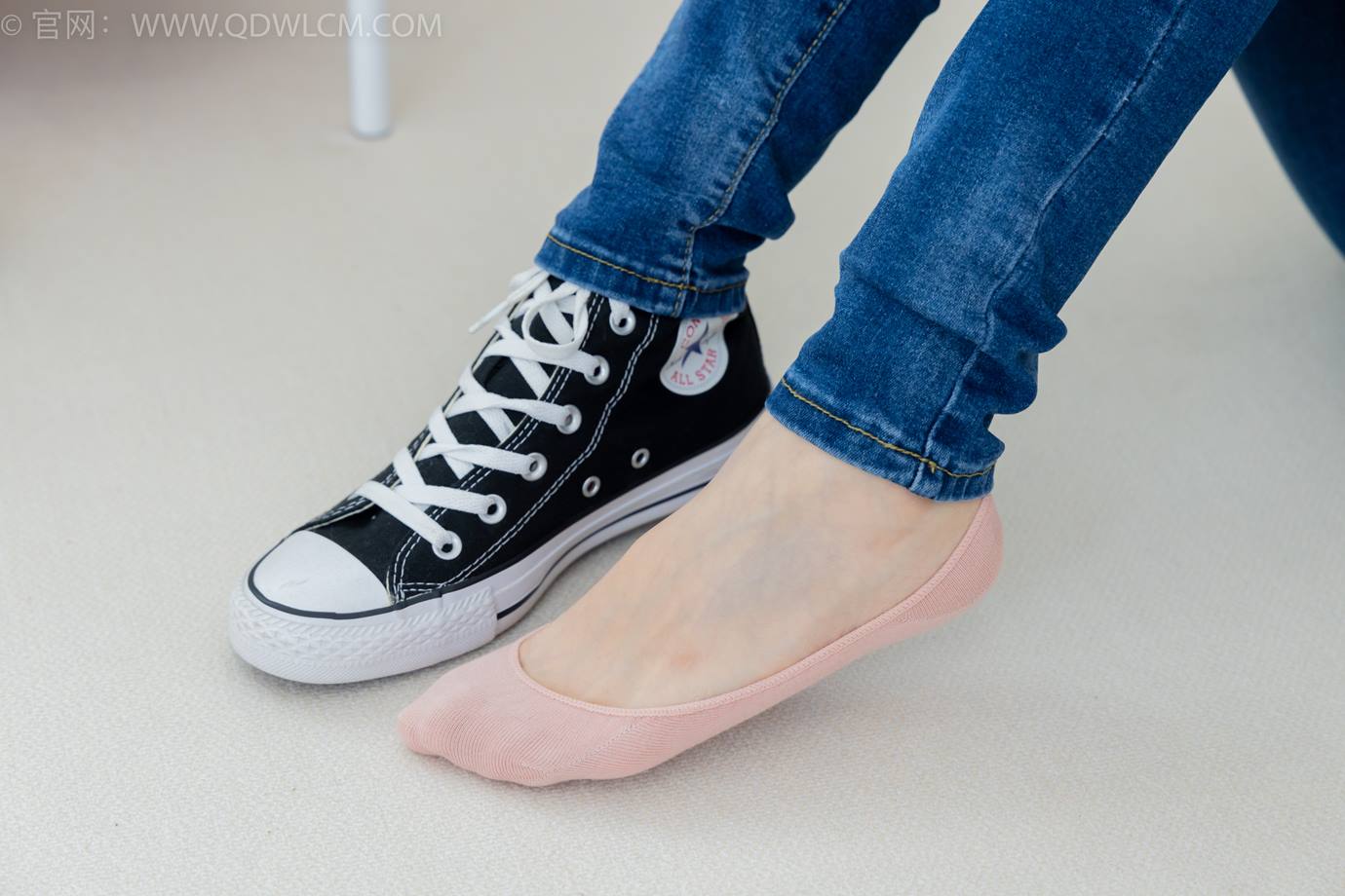 图片[52]-物恋传媒 NO.2293 小竹-匡威帆布鞋、粉色船袜、肚子疼揉肚子剧情[160P] – 速更版-美库