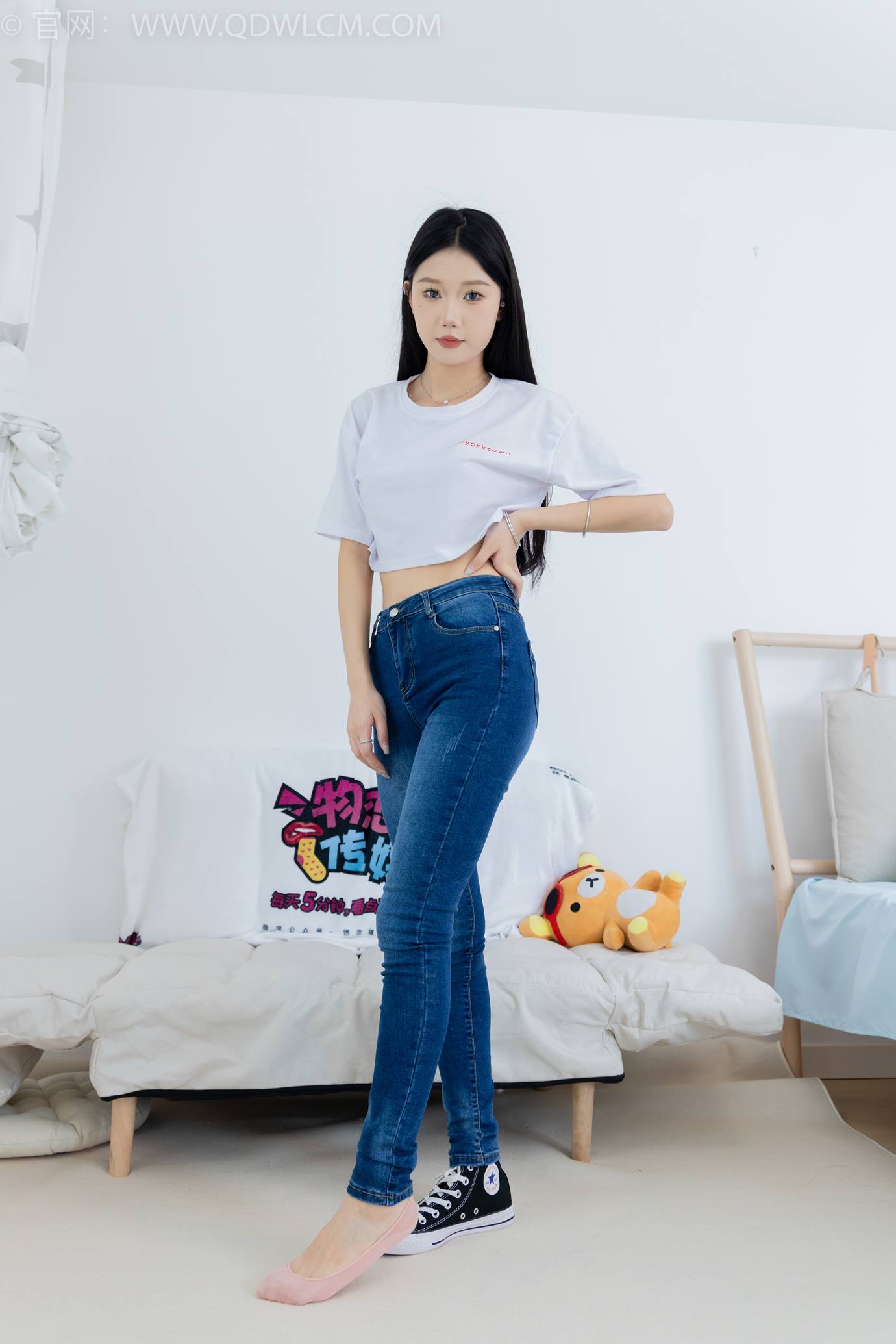 图片[58]-物恋传媒 NO.2293 小竹-匡威帆布鞋、粉色船袜、肚子疼揉肚子剧情[160P] – 速更版-美库