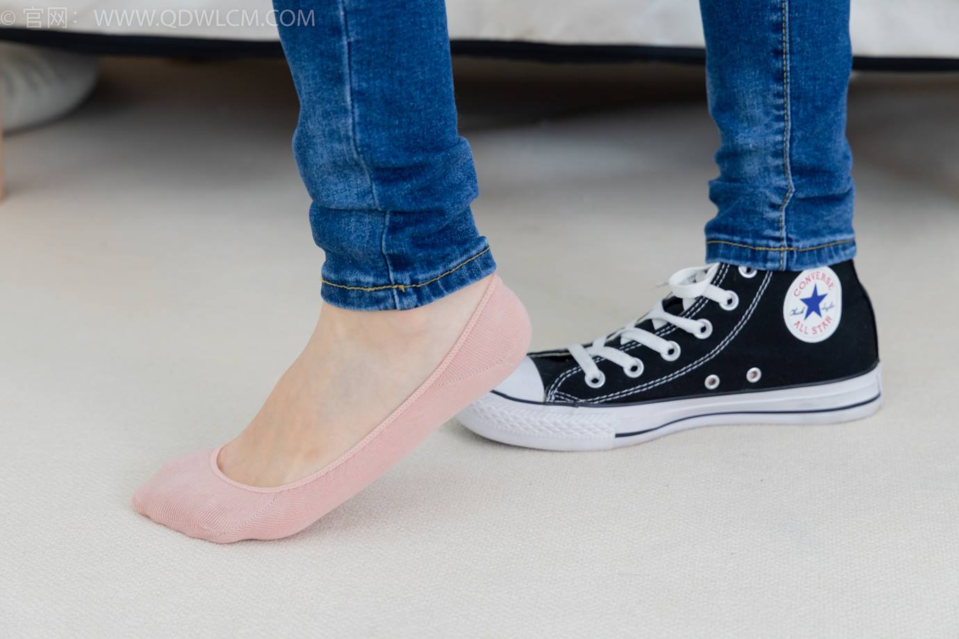 图片[61]-物恋传媒 NO.2293 小竹-匡威帆布鞋、粉色船袜、肚子疼揉肚子剧情[160P] – 速更版-美库