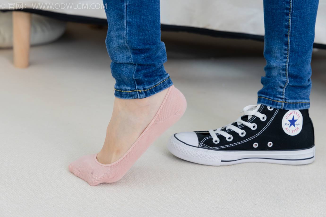 图片[63]-物恋传媒 NO.2293 小竹-匡威帆布鞋、粉色船袜、肚子疼揉肚子剧情[160P] – 速更版-美库