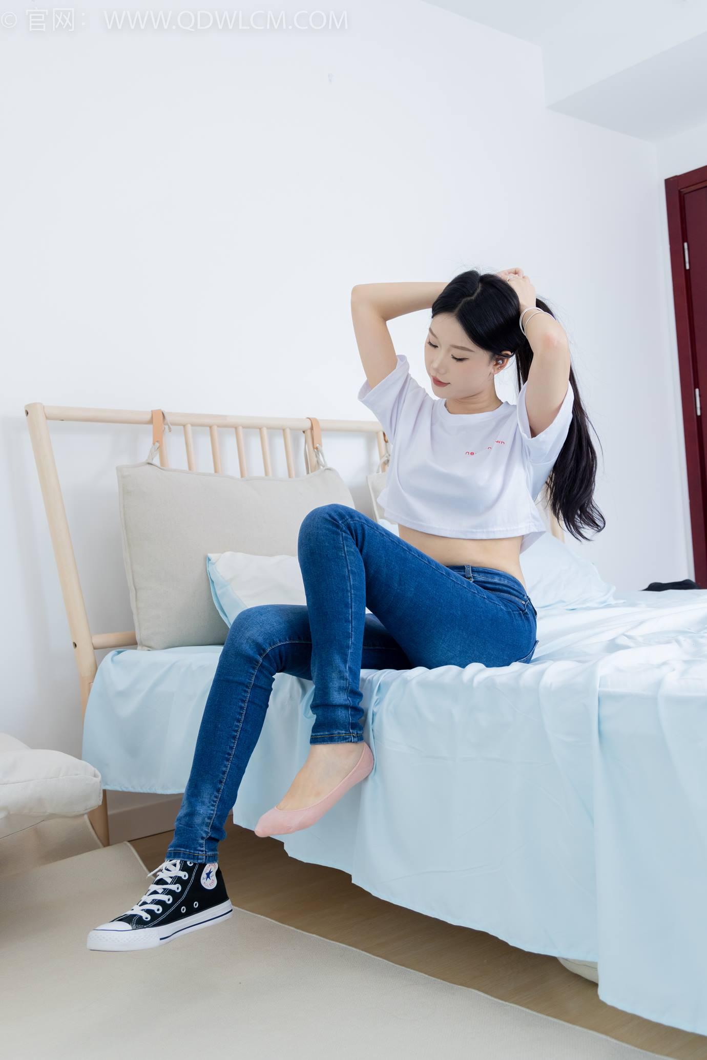 图片[66]-物恋传媒 NO.2293 小竹-匡威帆布鞋、粉色船袜、肚子疼揉肚子剧情[160P] – 速更版-美库