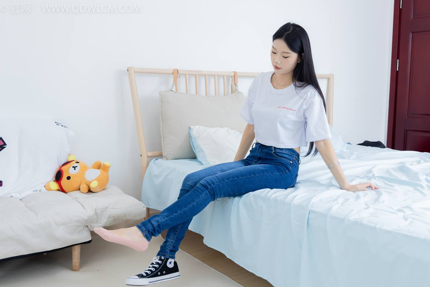 图片[74]-物恋传媒 NO.2293 小竹-匡威帆布鞋、粉色船袜、肚子疼揉肚子剧情[160P] – 速更版-美库