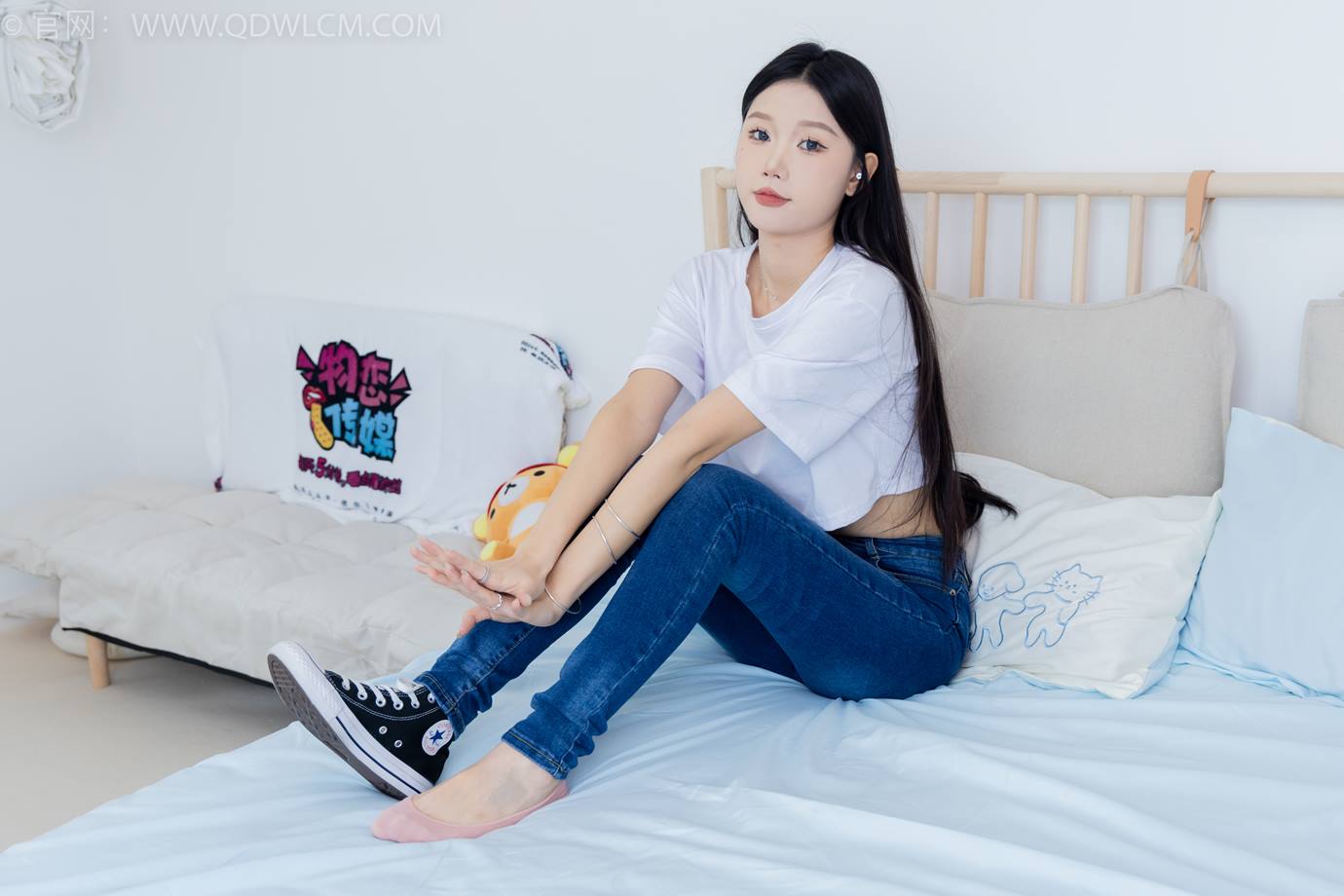 图片[85]-物恋传媒 NO.2293 小竹-匡威帆布鞋、粉色船袜、肚子疼揉肚子剧情[160P] – 速更版-美库