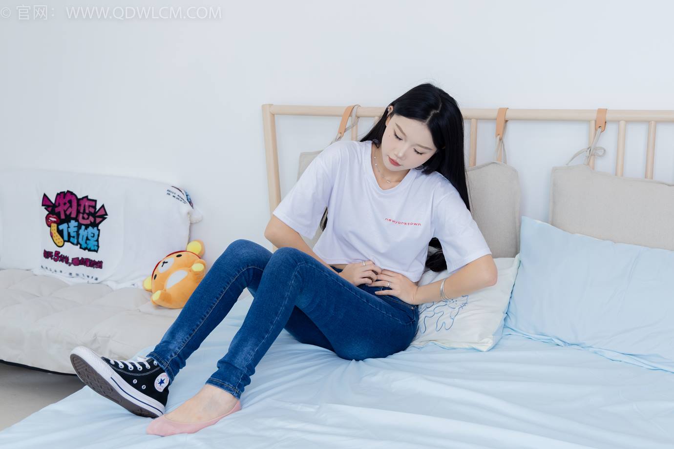 图片[89]-物恋传媒 NO.2293 小竹-匡威帆布鞋、粉色船袜、肚子疼揉肚子剧情[160P] – 速更版-美库