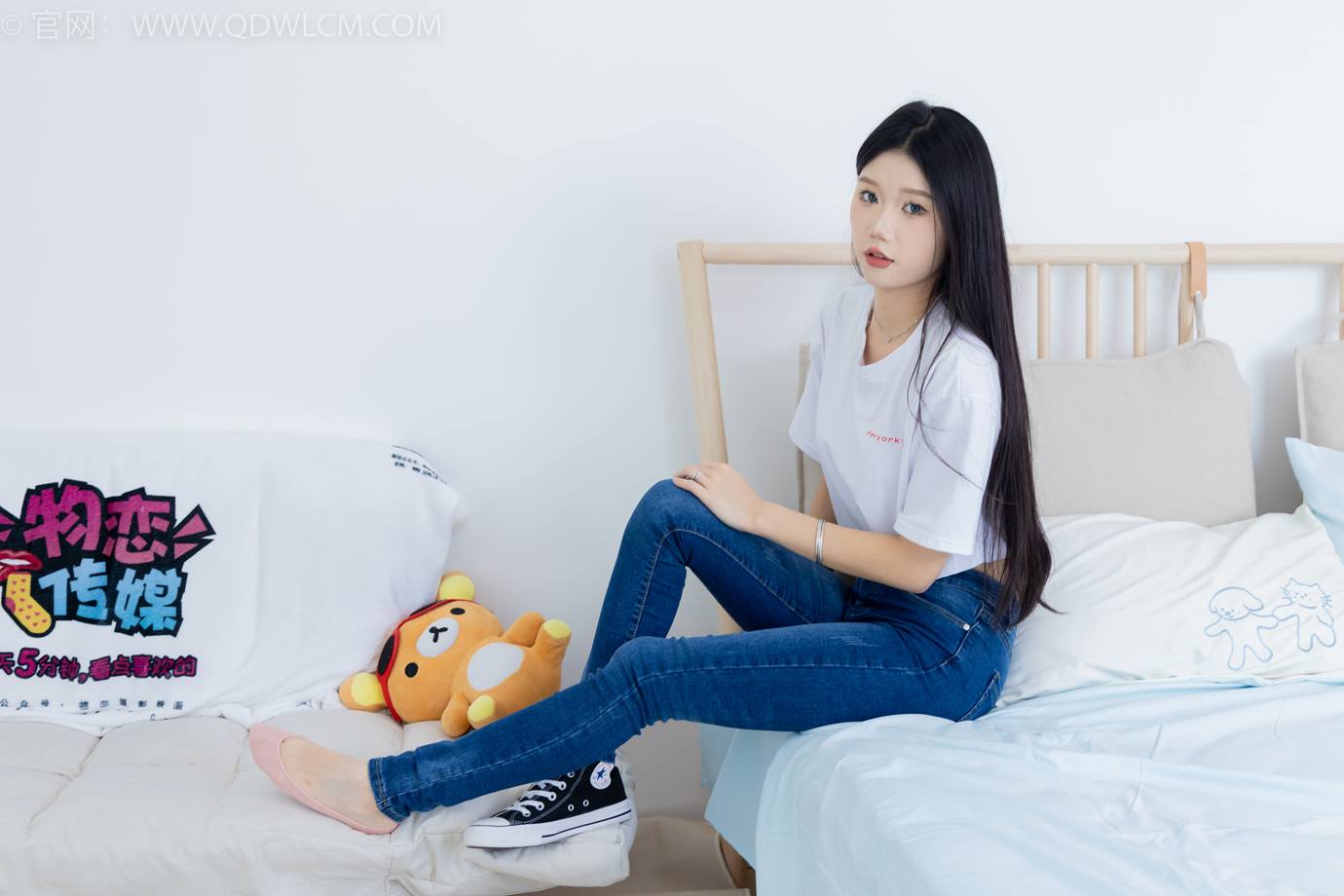 图片[98]-物恋传媒 NO.2293 小竹-匡威帆布鞋、粉色船袜、肚子疼揉肚子剧情[160P] – 速更版-美库