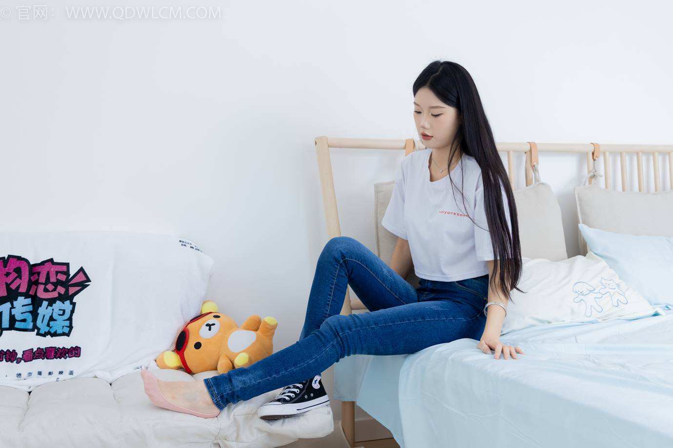 图片[99]-物恋传媒 NO.2293 小竹-匡威帆布鞋、粉色船袜、肚子疼揉肚子剧情[160P] – 速更版-美库