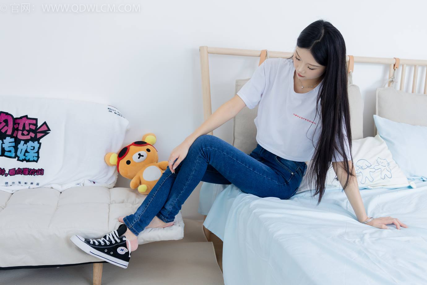 图片[105]-物恋传媒 NO.2293 小竹-匡威帆布鞋、粉色船袜、肚子疼揉肚子剧情[160P] – 速更版-美库