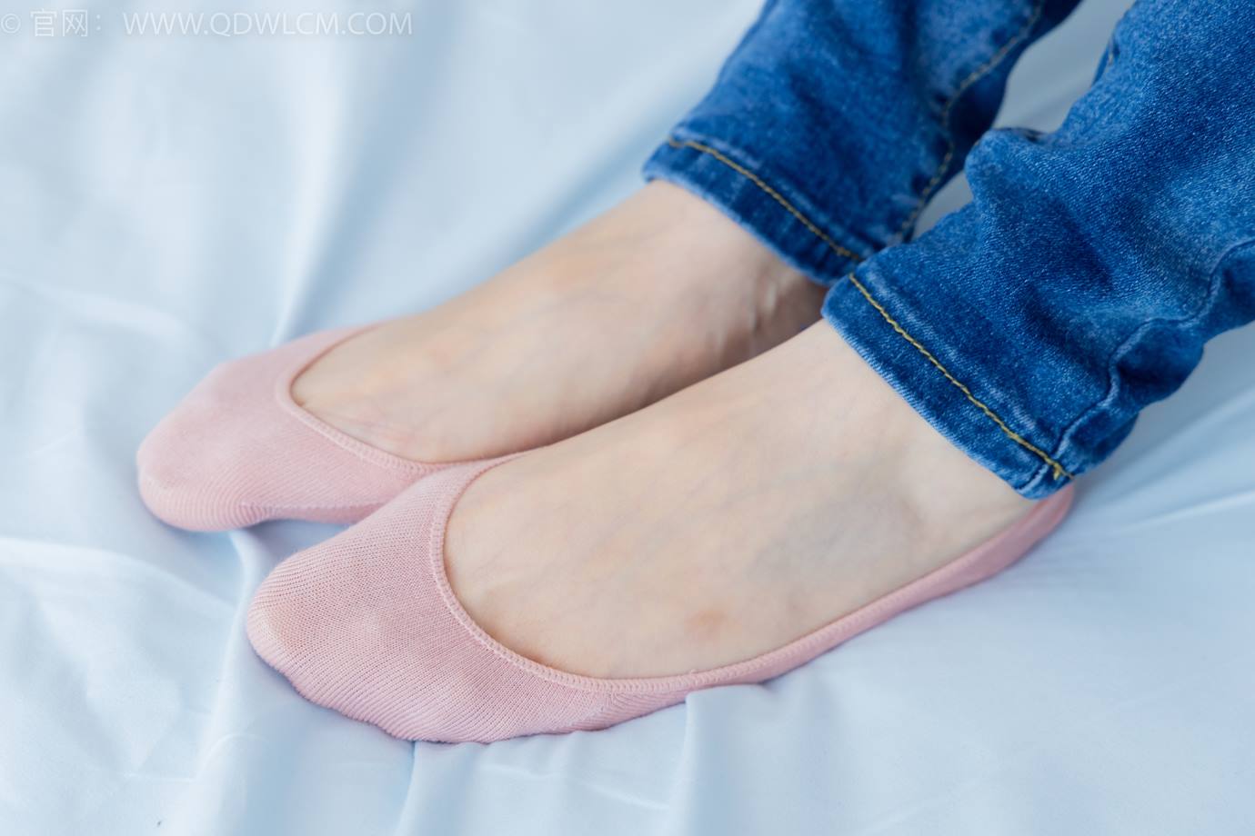 图片[123]-物恋传媒 NO.2293 小竹-匡威帆布鞋、粉色船袜、肚子疼揉肚子剧情[160P] – 速更版-美库