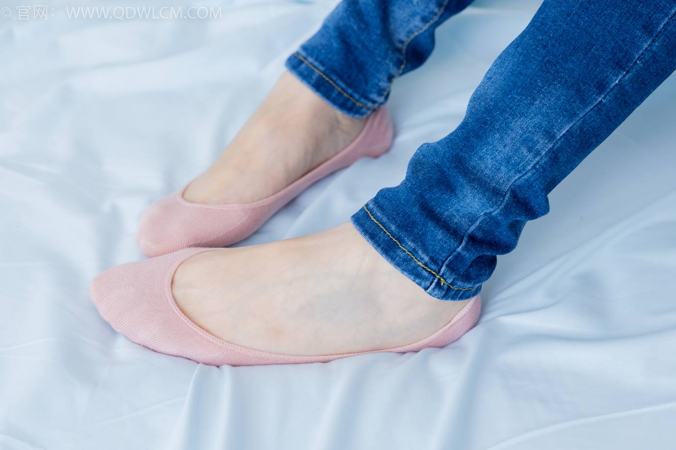 图片[124]-物恋传媒 NO.2293 小竹-匡威帆布鞋、粉色船袜、肚子疼揉肚子剧情[160P] – 速更版-美库