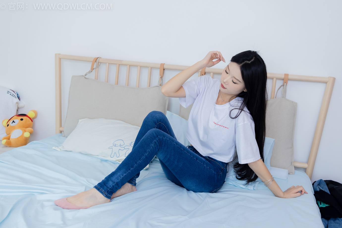 图片[132]-物恋传媒 NO.2293 小竹-匡威帆布鞋、粉色船袜、肚子疼揉肚子剧情[160P] – 速更版-美库