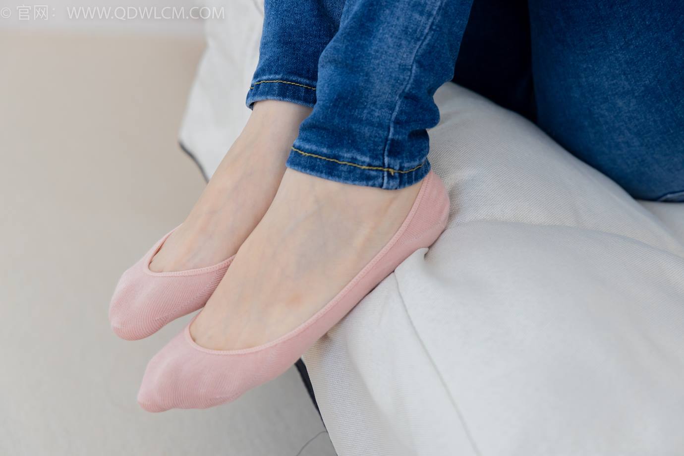 图片[150]-物恋传媒 NO.2293 小竹-匡威帆布鞋、粉色船袜、肚子疼揉肚子剧情[160P] – 速更版-美库