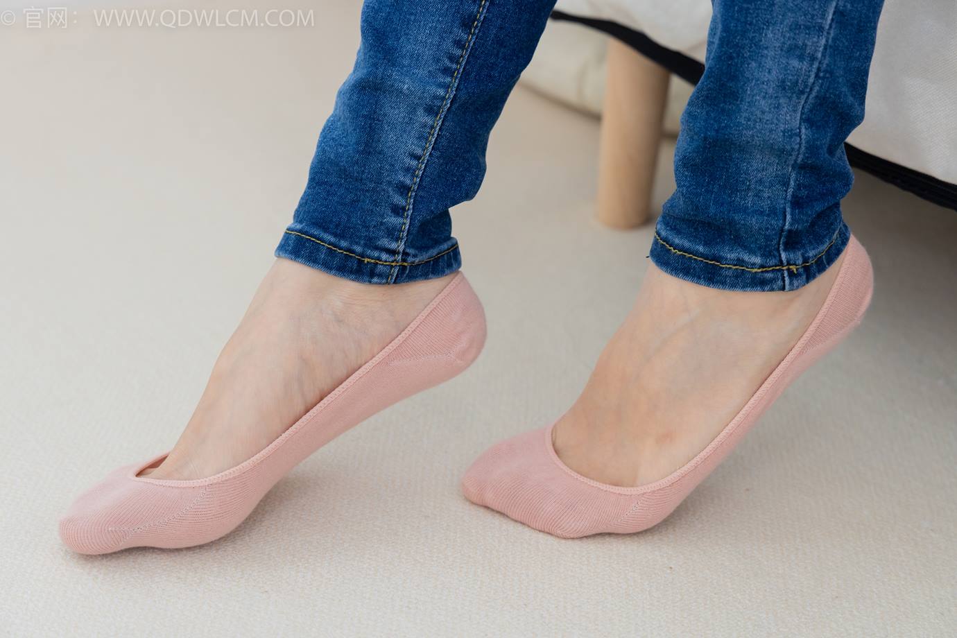 图片[153]-物恋传媒 NO.2293 小竹-匡威帆布鞋、粉色船袜、肚子疼揉肚子剧情[160P] – 速更版-美库