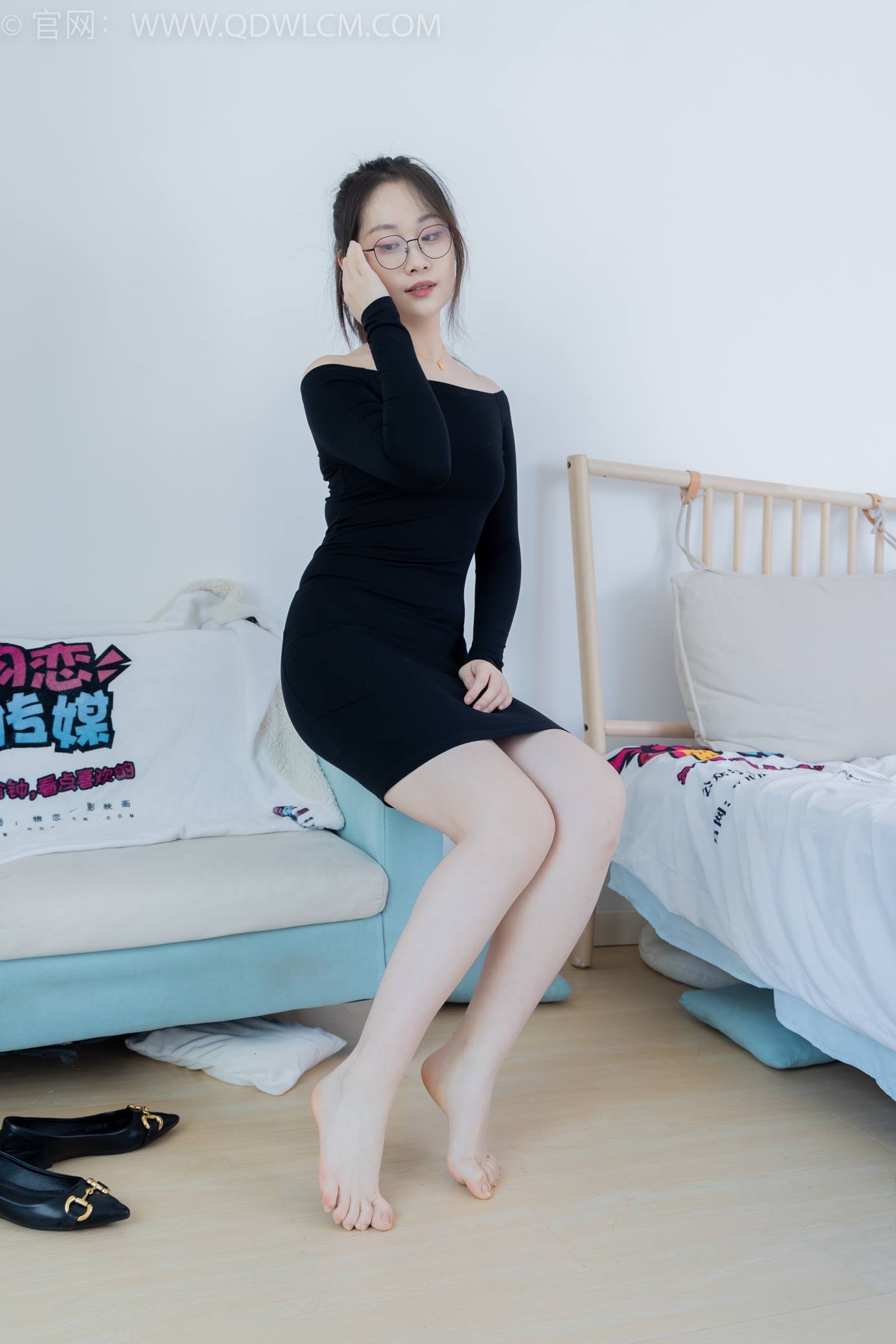 图片[25]-物恋传媒 NO.2294 小新-平底鞋、厚黑丝、裸足[117P] – 速更版-美库