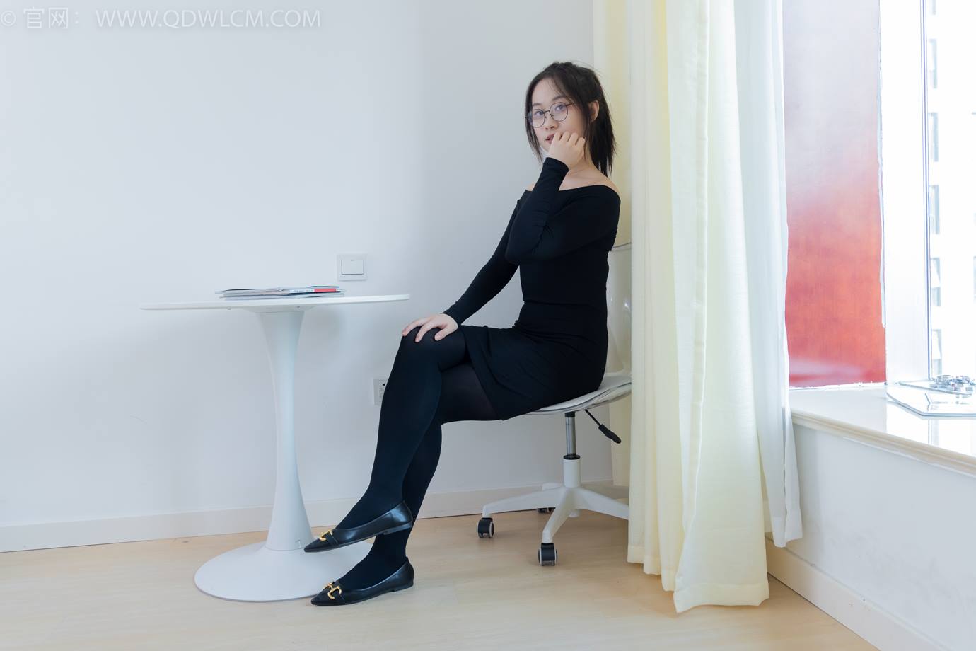 图片[49]-物恋传媒 NO.2294 小新-平底鞋、厚黑丝、裸足[117P] – 速更版-美库