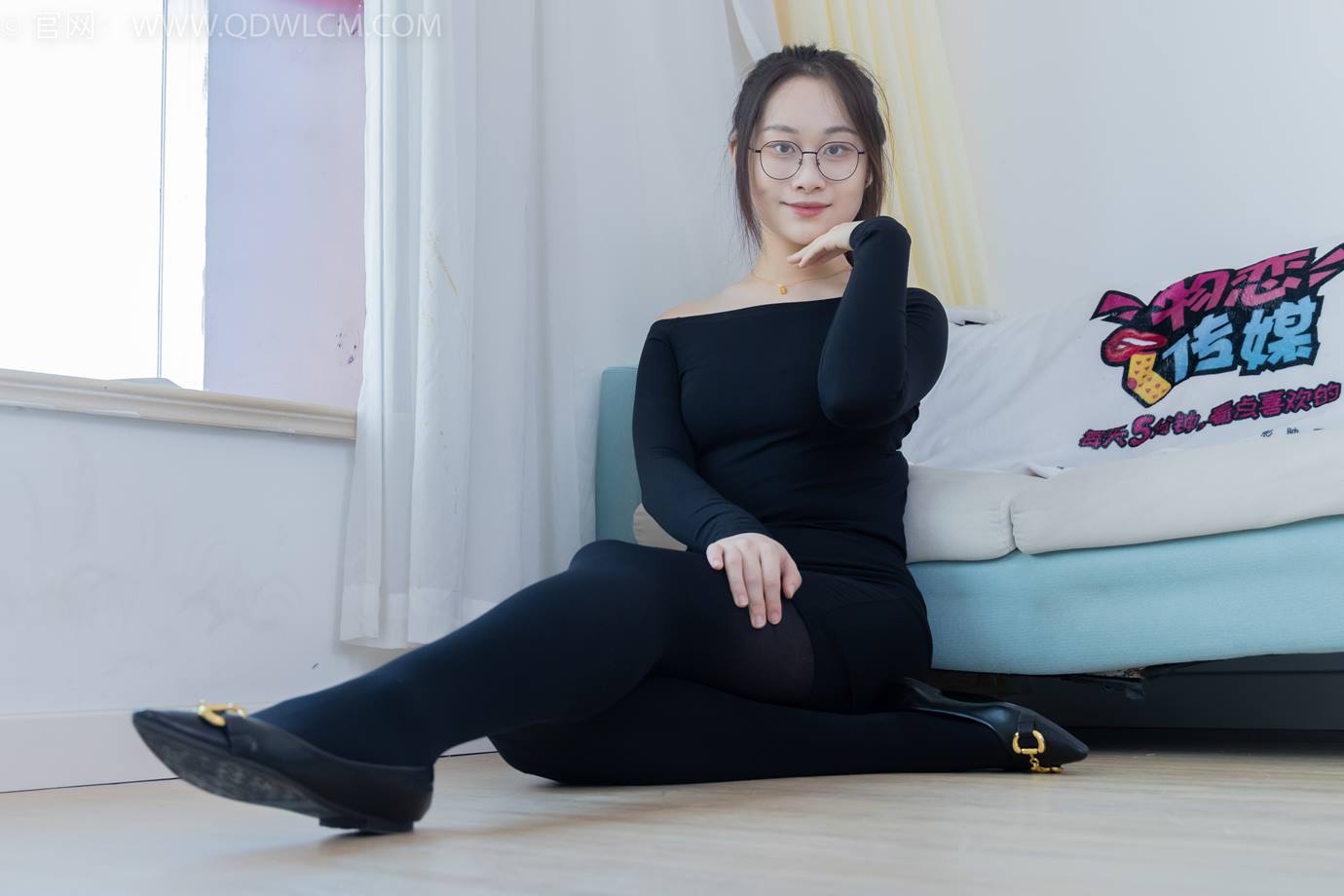 图片[64]-物恋传媒 NO.2294 小新-平底鞋、厚黑丝、裸足[117P] – 速更版-美库