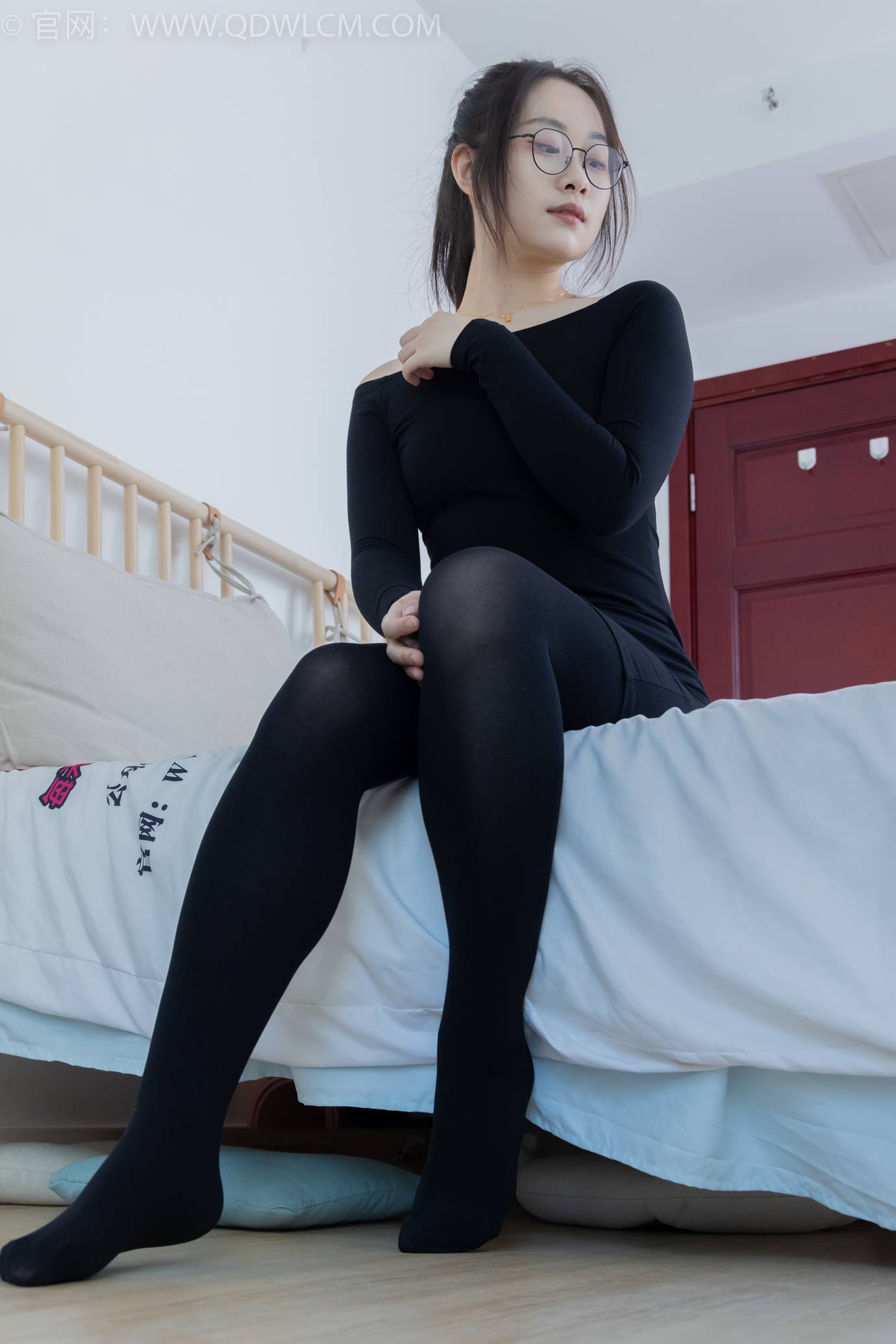 图片[115]-物恋传媒 NO.2294 小新-平底鞋、厚黑丝、裸足[117P] – 速更版-美库