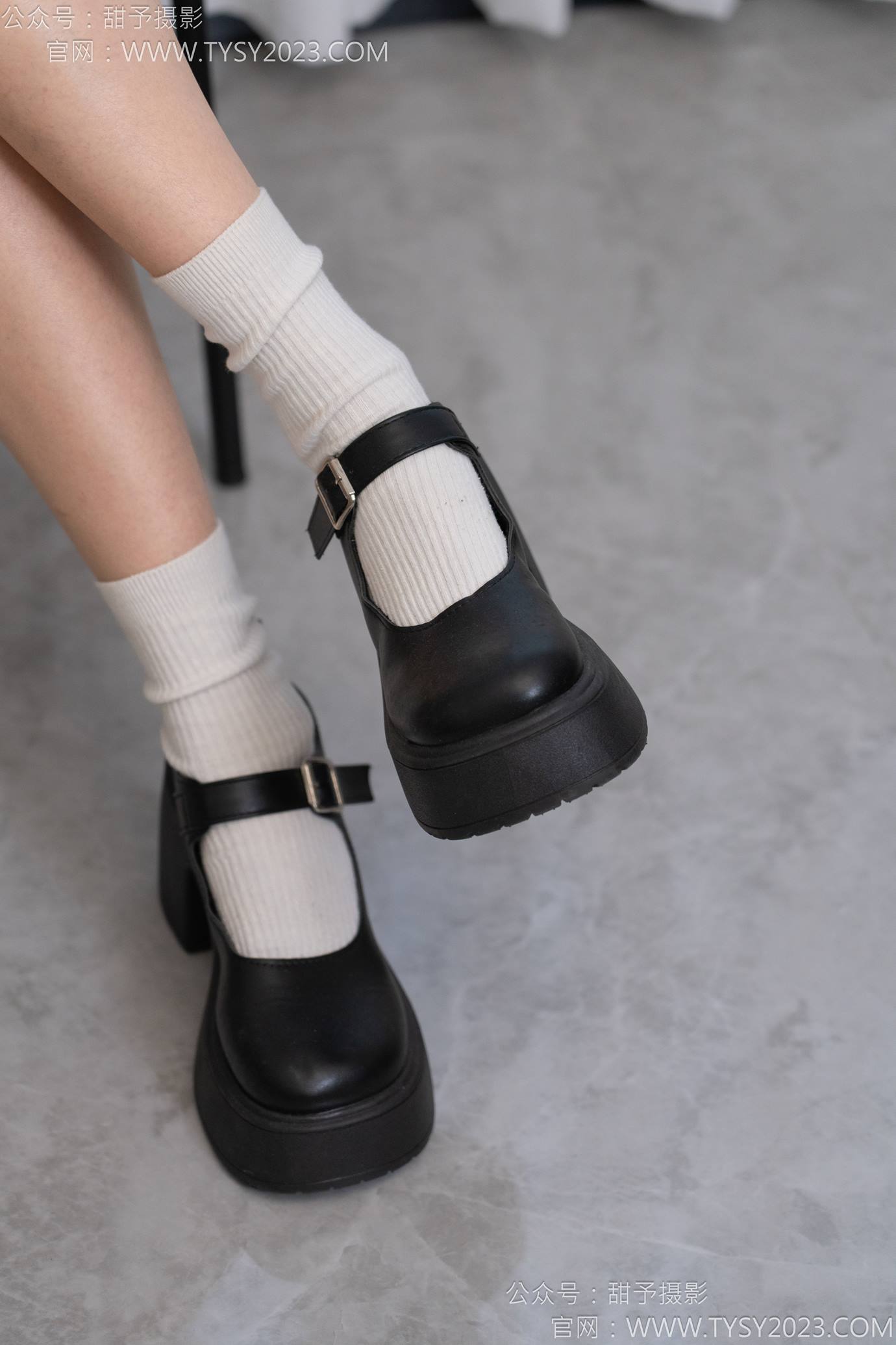 图片[10]-甜予摄影 NO.127 丹丹-皮鞋、白棉袜、裸足[145P] – 速更版-美库