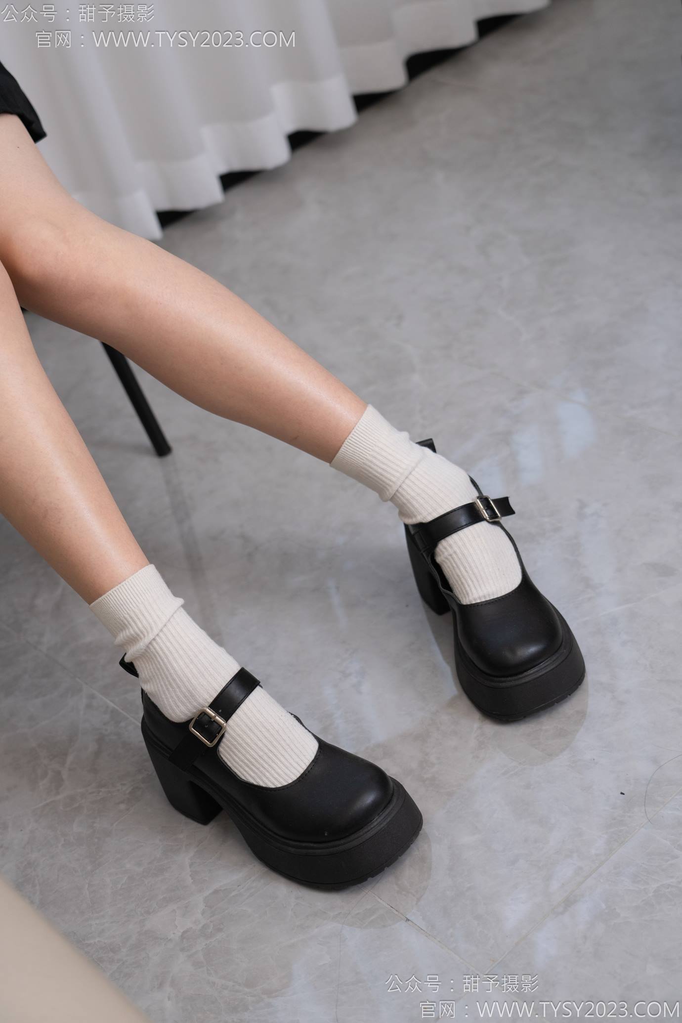 图片[19]-甜予摄影 NO.127 丹丹-皮鞋、白棉袜、裸足[145P] – 速更版-美库