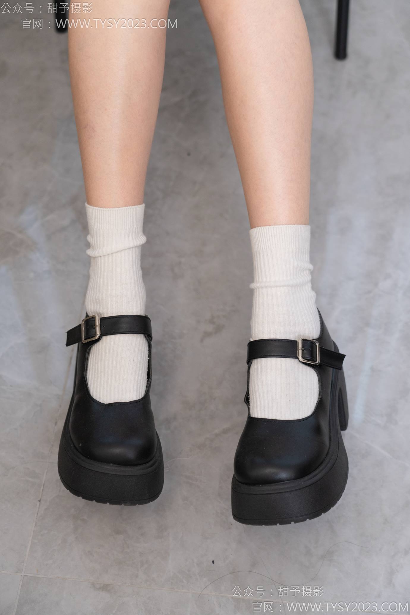 图片[28]-甜予摄影 NO.127 丹丹-皮鞋、白棉袜、裸足[145P] – 速更版-美库