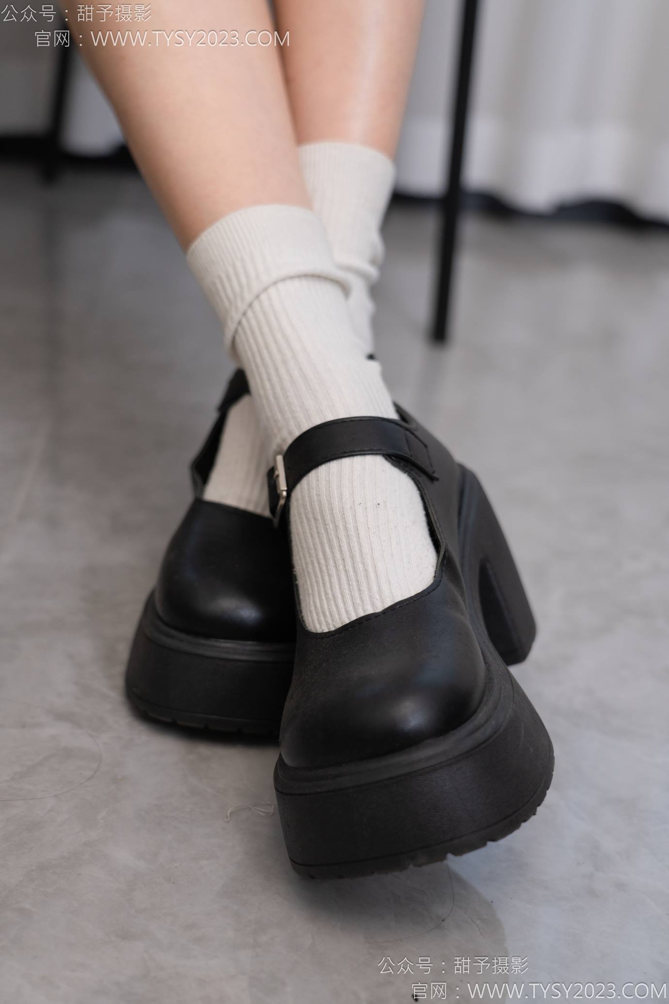 图片[36]-甜予摄影 NO.127 丹丹-皮鞋、白棉袜、裸足[145P] – 速更版-美库