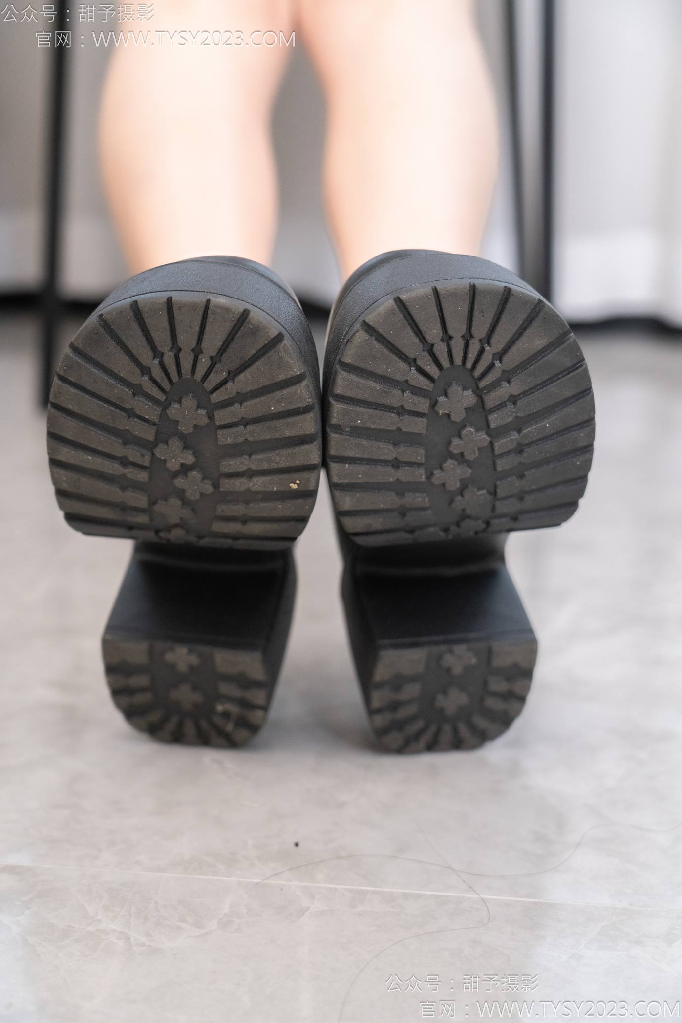 图片[45]-甜予摄影 NO.127 丹丹-皮鞋、白棉袜、裸足[145P] – 速更版-美库