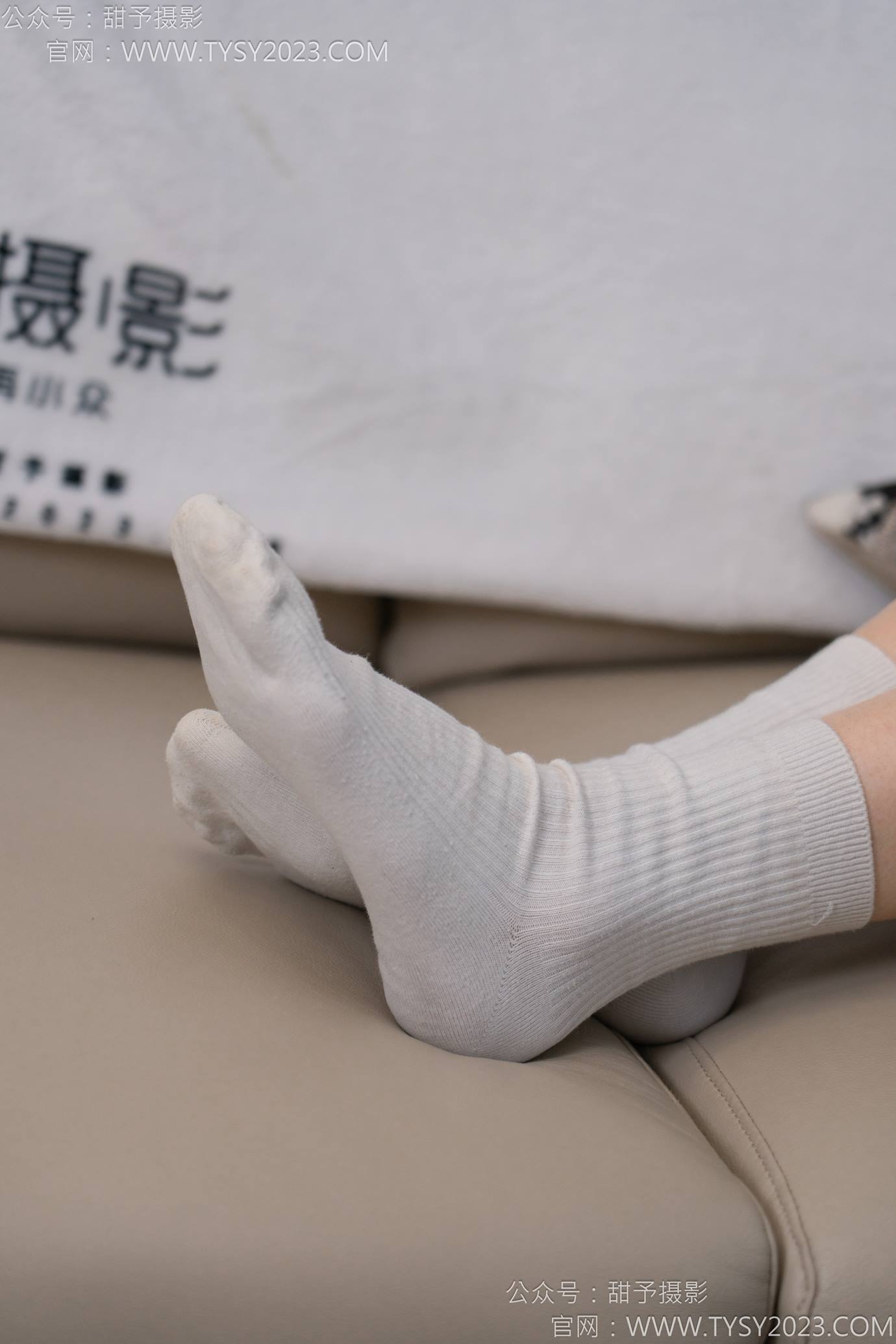 图片[58]-甜予摄影 NO.127 丹丹-皮鞋、白棉袜、裸足[145P] – 速更版-美库