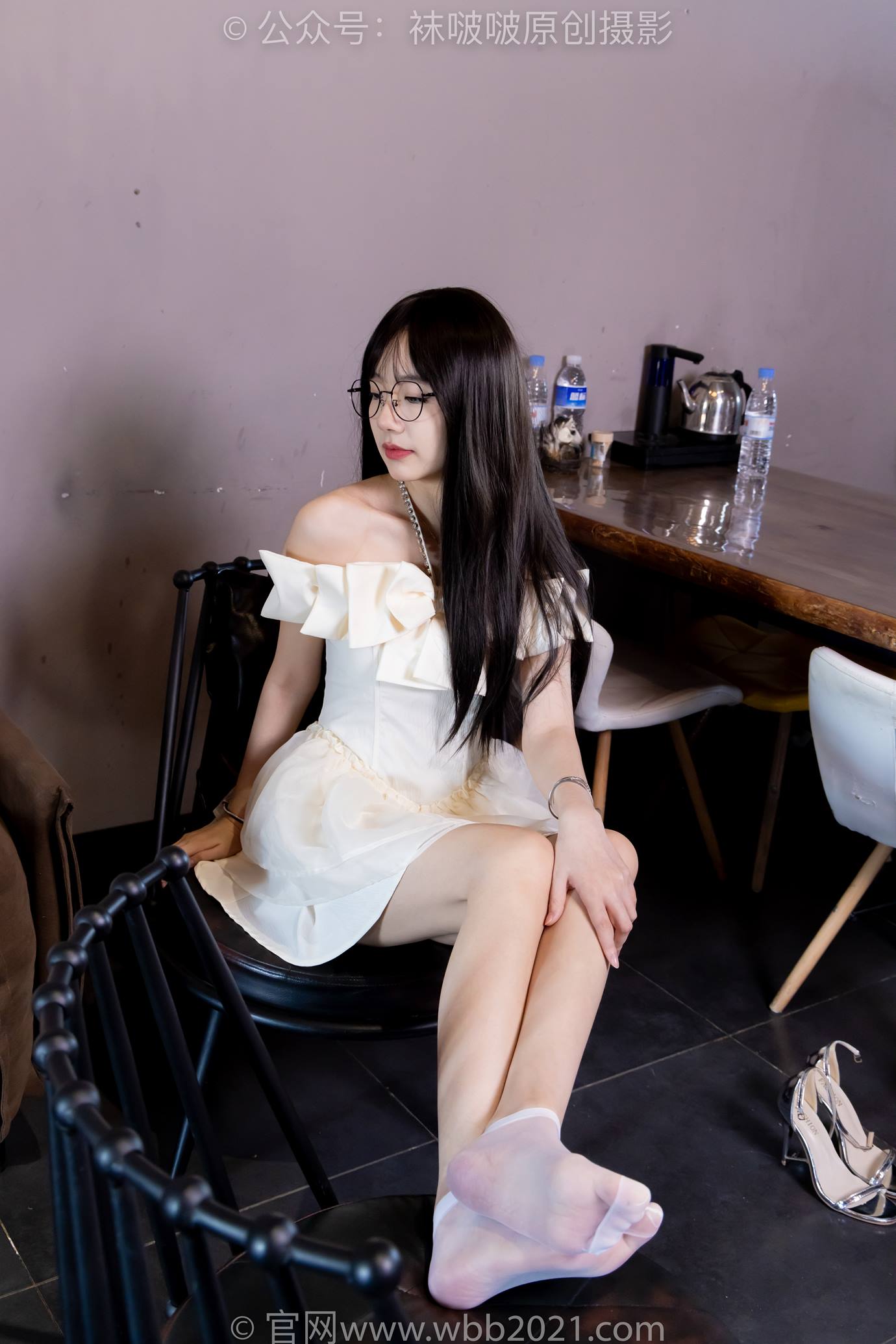 图片[45]-[BoBoSocks袜啵啵]NO.525 小甜豆-高跟鞋、短白丝、裸足、裸足刀叉摆盘剧情[186P] – 速更版-美库