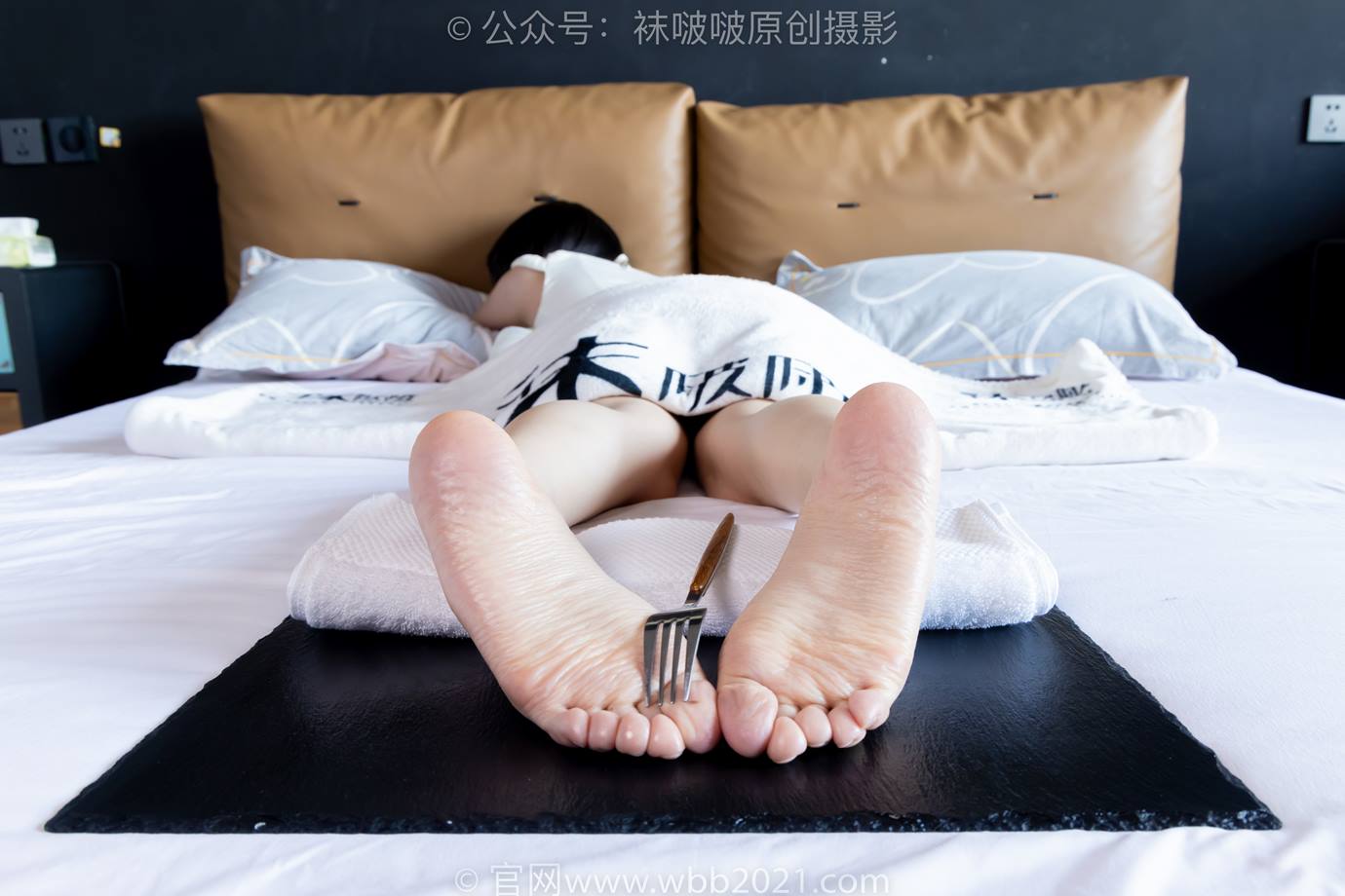 图片[77]-[BoBoSocks袜啵啵]NO.525 小甜豆-高跟鞋、短白丝、裸足、裸足刀叉摆盘剧情[186P] – 速更版-美库