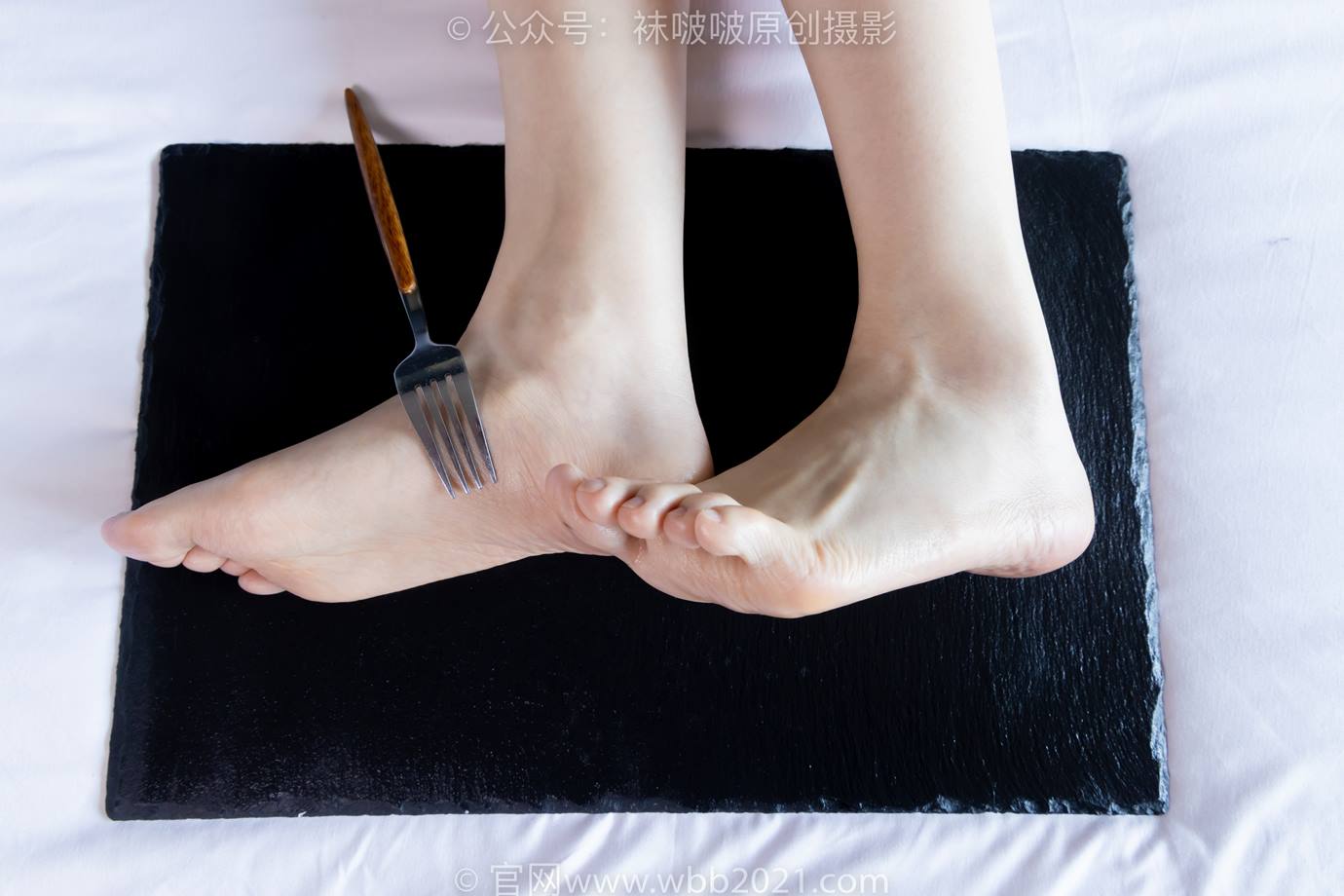 图片[83]-[BoBoSocks袜啵啵]NO.525 小甜豆-高跟鞋、短白丝、裸足、裸足刀叉摆盘剧情[186P] – 速更版-美库