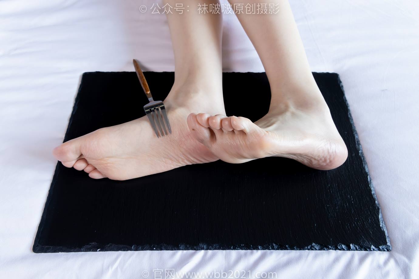 图片[84]-[BoBoSocks袜啵啵]NO.525 小甜豆-高跟鞋、短白丝、裸足、裸足刀叉摆盘剧情[186P] – 速更版-美库