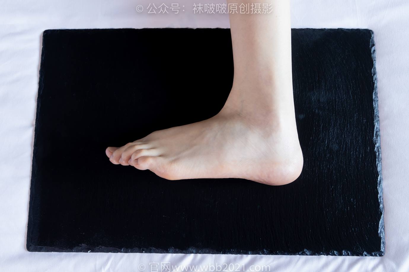 图片[87]-[BoBoSocks袜啵啵]NO.525 小甜豆-高跟鞋、短白丝、裸足、裸足刀叉摆盘剧情[186P] – 速更版-美库