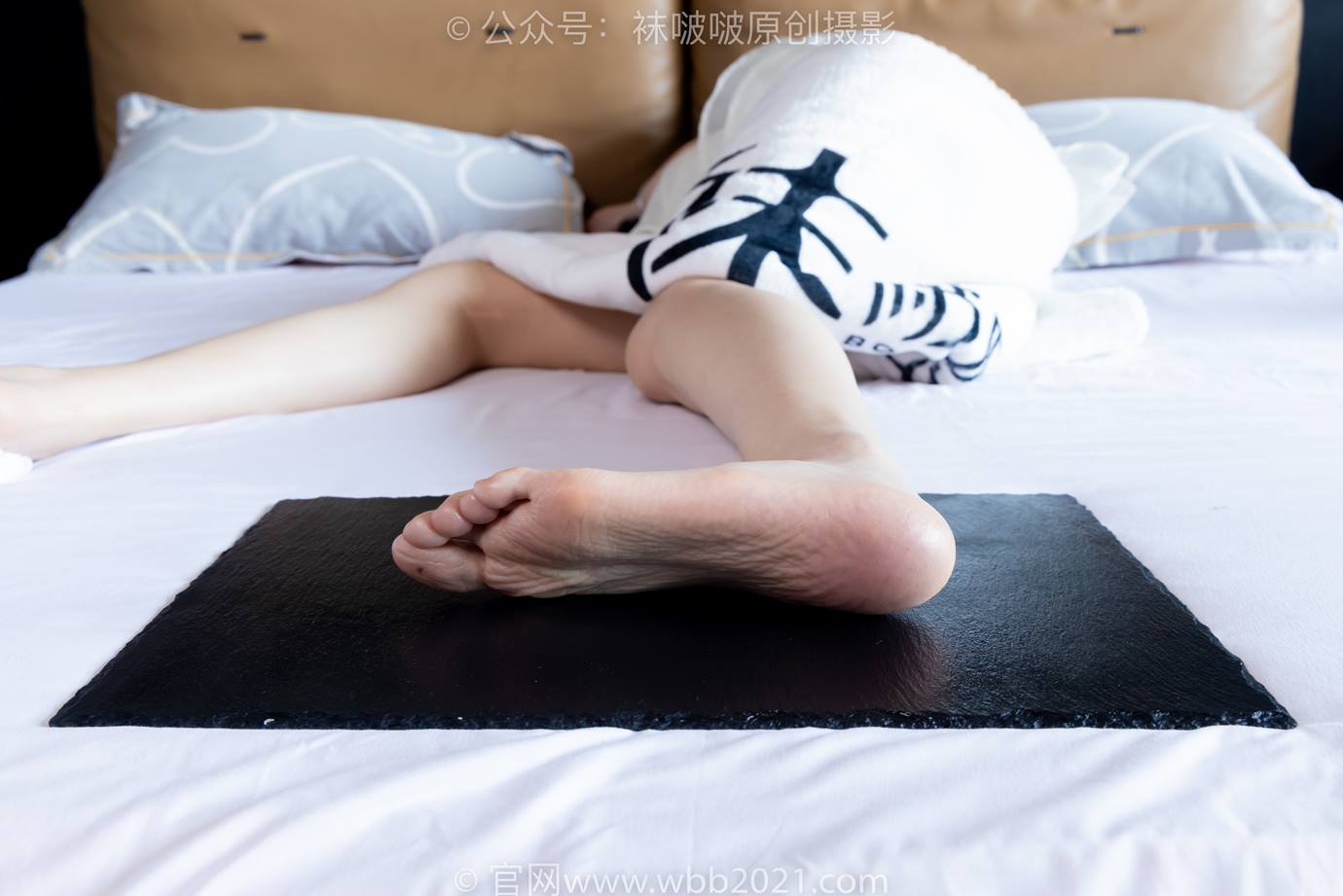 图片[91]-[BoBoSocks袜啵啵]NO.525 小甜豆-高跟鞋、短白丝、裸足、裸足刀叉摆盘剧情[186P] – 速更版-美库