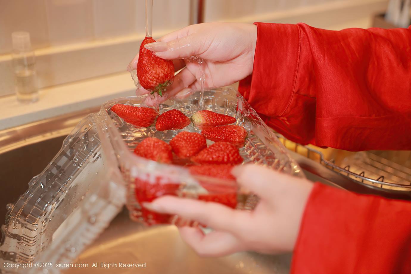 图片[10]-[Xiuren秀人网]2025.04.11 NO.10138 麦田[9+1P] – 速更版-美库