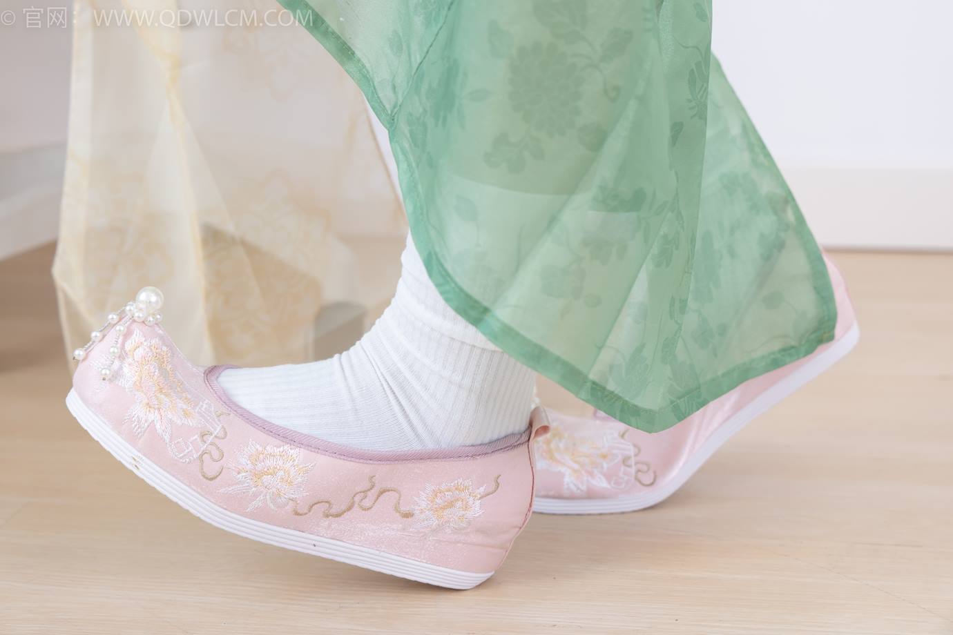 图片[16]-物恋传媒 NO.2297 嘟嘟-布鞋、白棉袜、古装、半脱袜子剧情[138P] – 速更版-美库