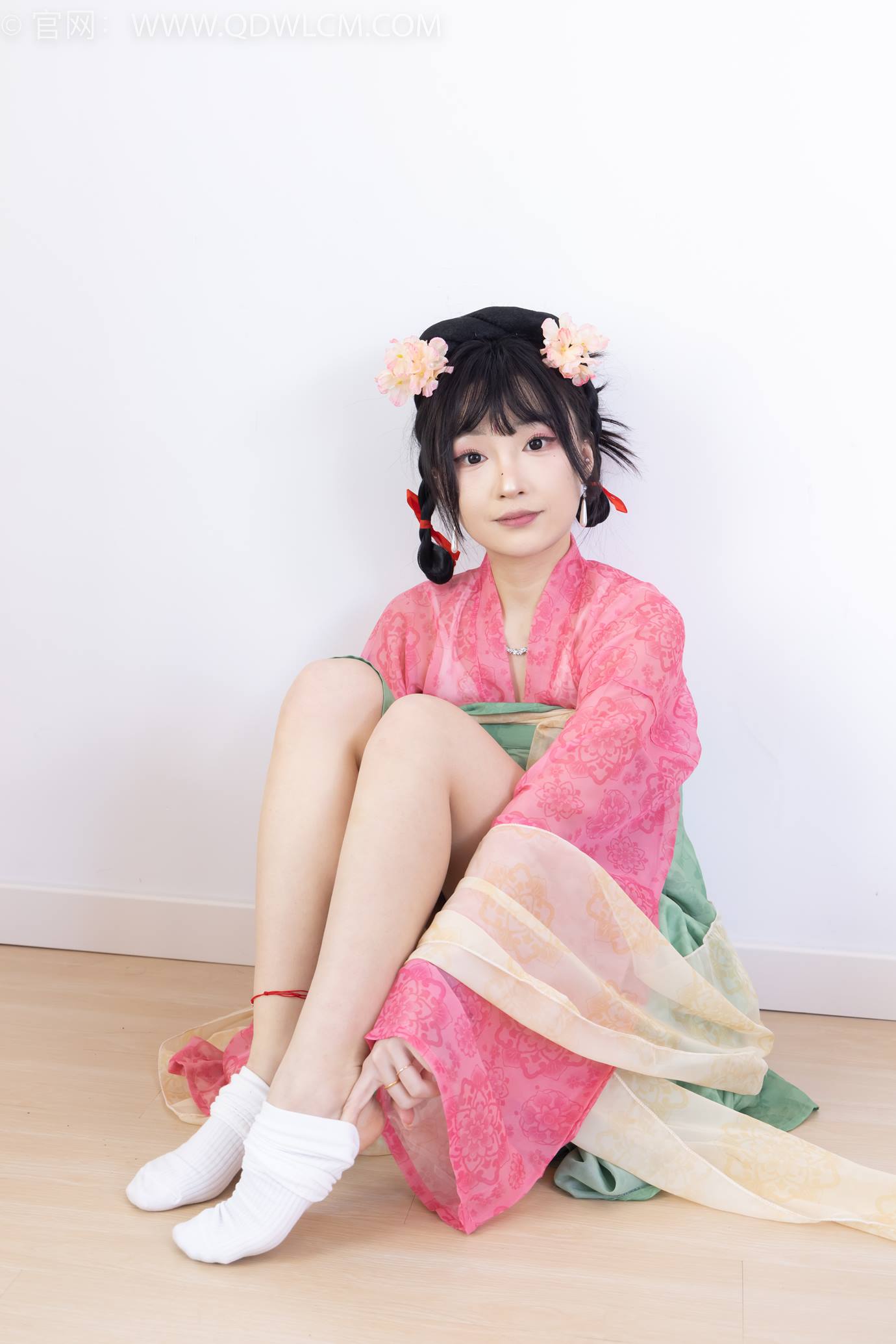 图片[26]-物恋传媒 NO.2297 嘟嘟-布鞋、白棉袜、古装、半脱袜子剧情[138P] – 速更版-美库