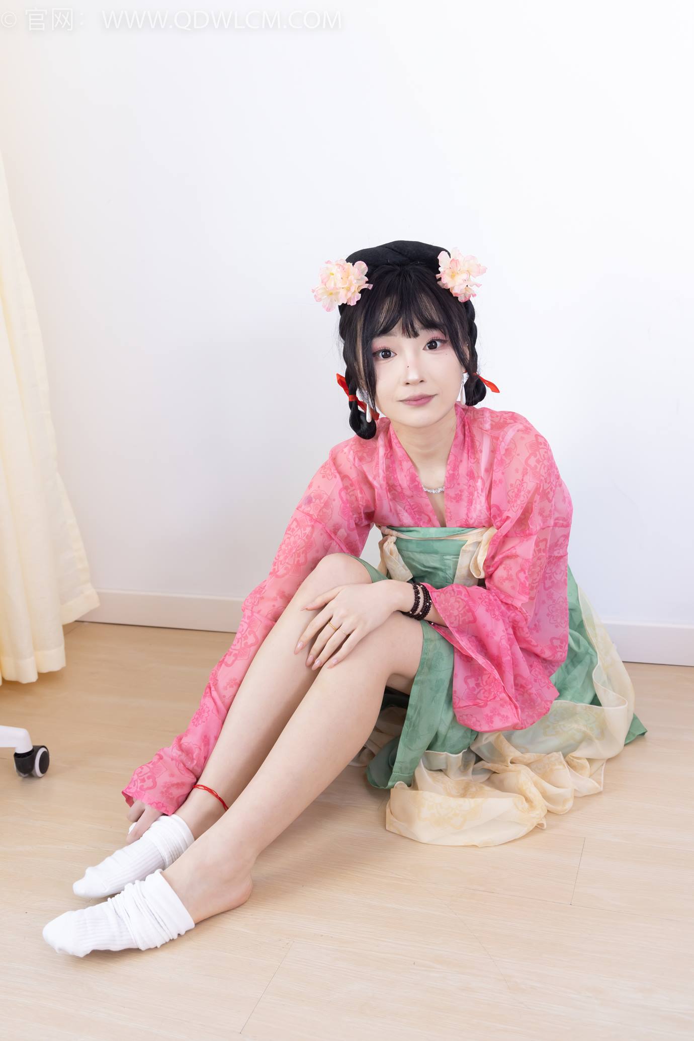 图片[31]-物恋传媒 NO.2297 嘟嘟-布鞋、白棉袜、古装、半脱袜子剧情[138P] – 速更版-美库