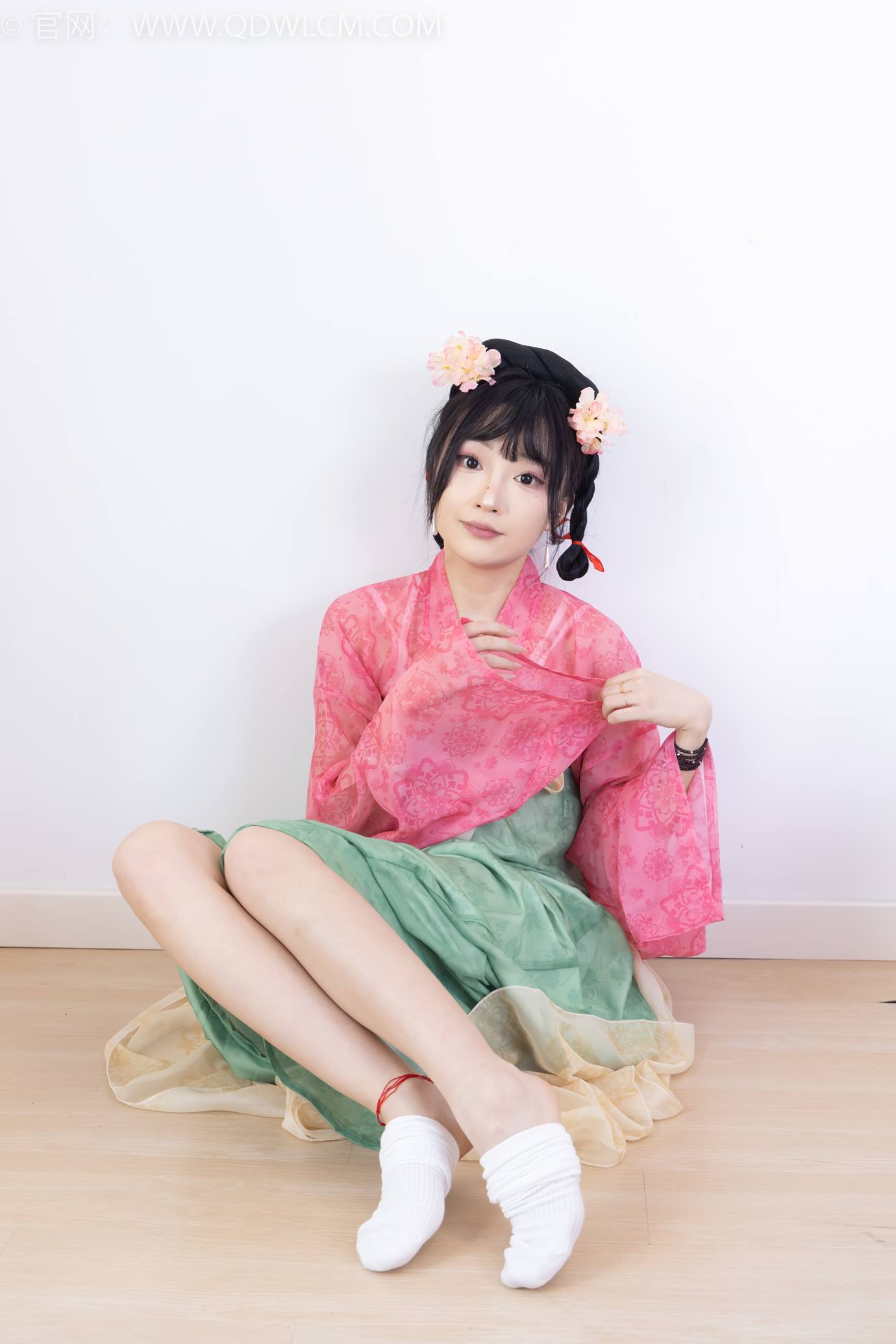 图片[32]-物恋传媒 NO.2297 嘟嘟-布鞋、白棉袜、古装、半脱袜子剧情[138P] – 速更版-美库