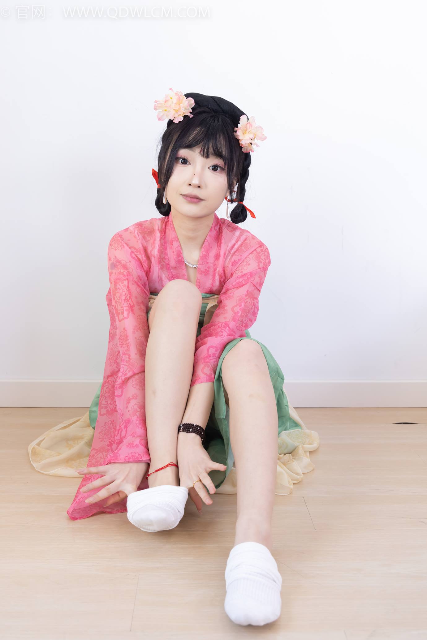 图片[35]-物恋传媒 NO.2297 嘟嘟-布鞋、白棉袜、古装、半脱袜子剧情[138P] – 速更版-美库