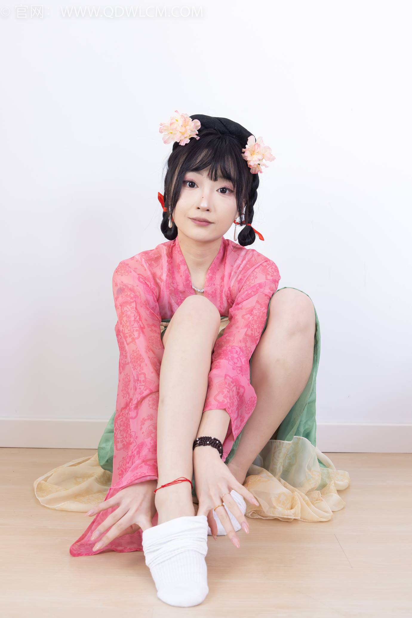 图片[36]-物恋传媒 NO.2297 嘟嘟-布鞋、白棉袜、古装、半脱袜子剧情[138P] – 速更版-美库