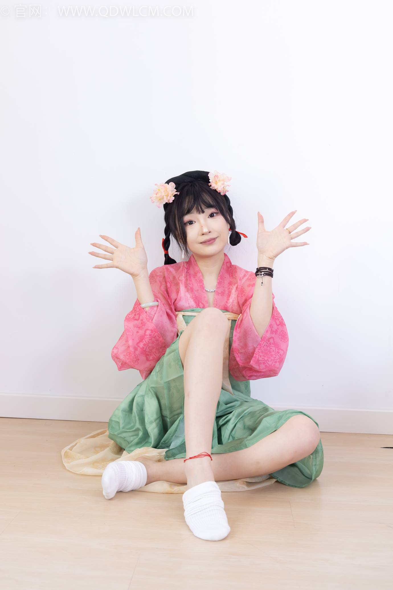 图片[37]-物恋传媒 NO.2297 嘟嘟-布鞋、白棉袜、古装、半脱袜子剧情[138P] – 速更版-美库