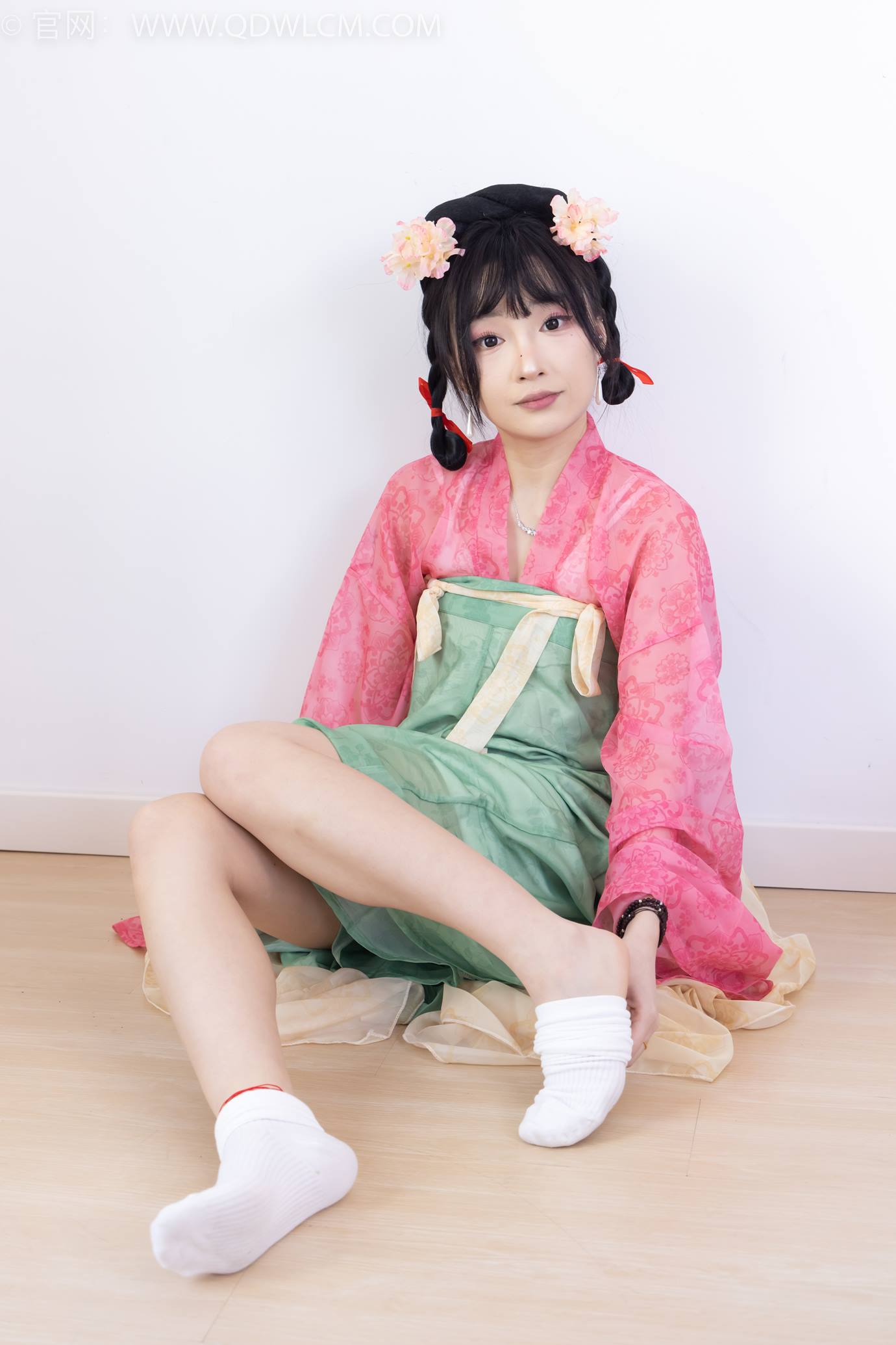 图片[38]-物恋传媒 NO.2297 嘟嘟-布鞋、白棉袜、古装、半脱袜子剧情[138P] – 速更版-美库