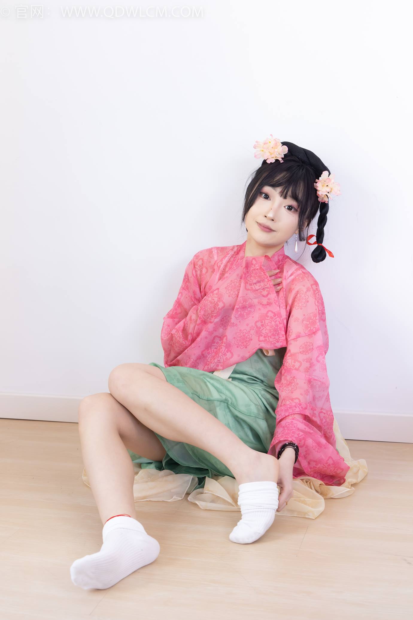 图片[39]-物恋传媒 NO.2297 嘟嘟-布鞋、白棉袜、古装、半脱袜子剧情[138P] – 速更版-美库