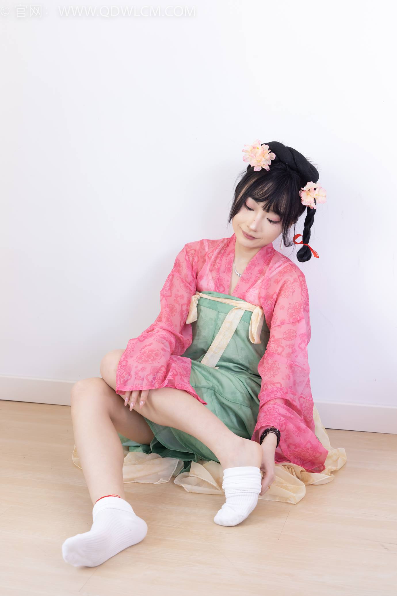 图片[40]-物恋传媒 NO.2297 嘟嘟-布鞋、白棉袜、古装、半脱袜子剧情[138P] – 速更版-美库