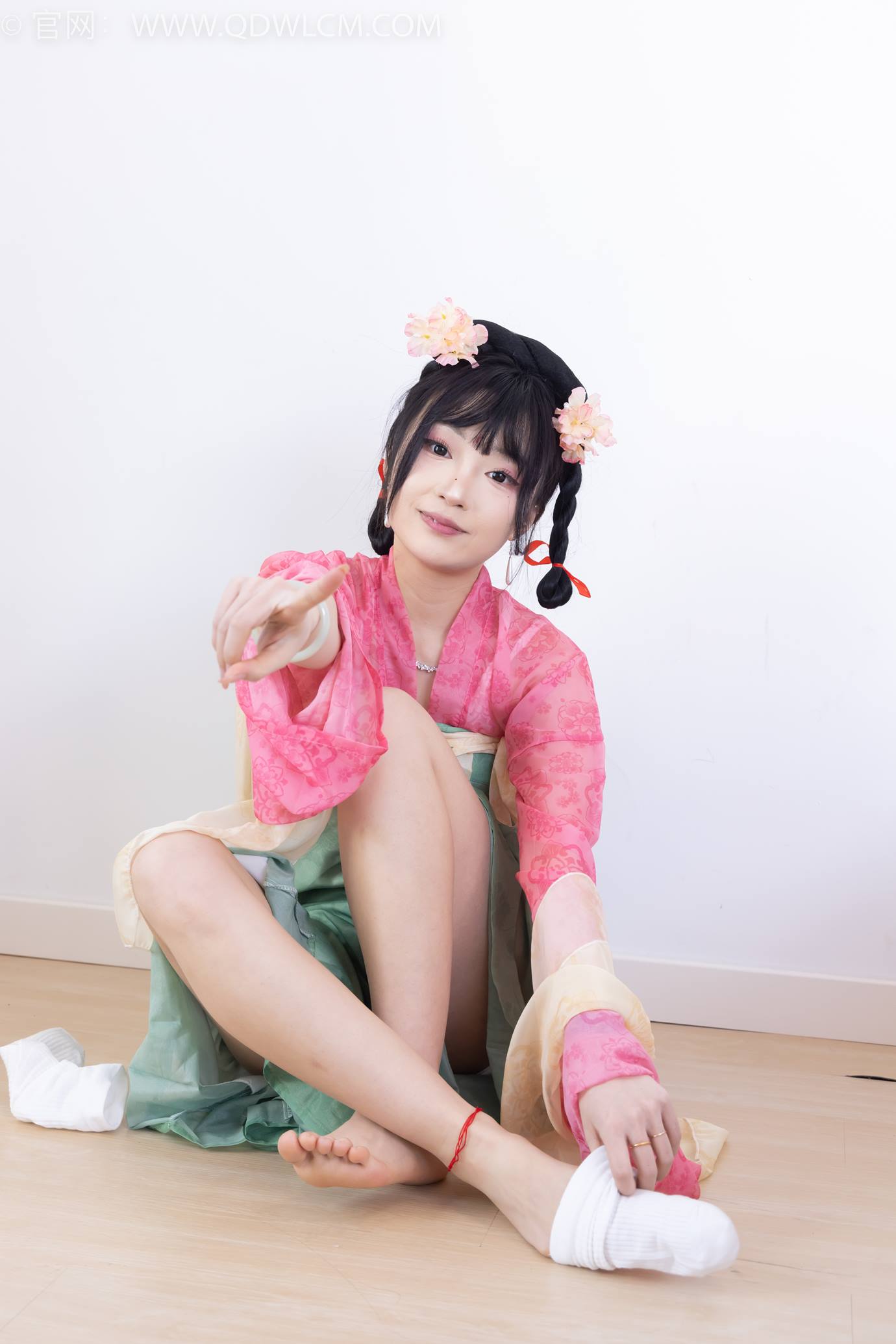 图片[48]-物恋传媒 NO.2297 嘟嘟-布鞋、白棉袜、古装、半脱袜子剧情[138P] – 速更版-美库