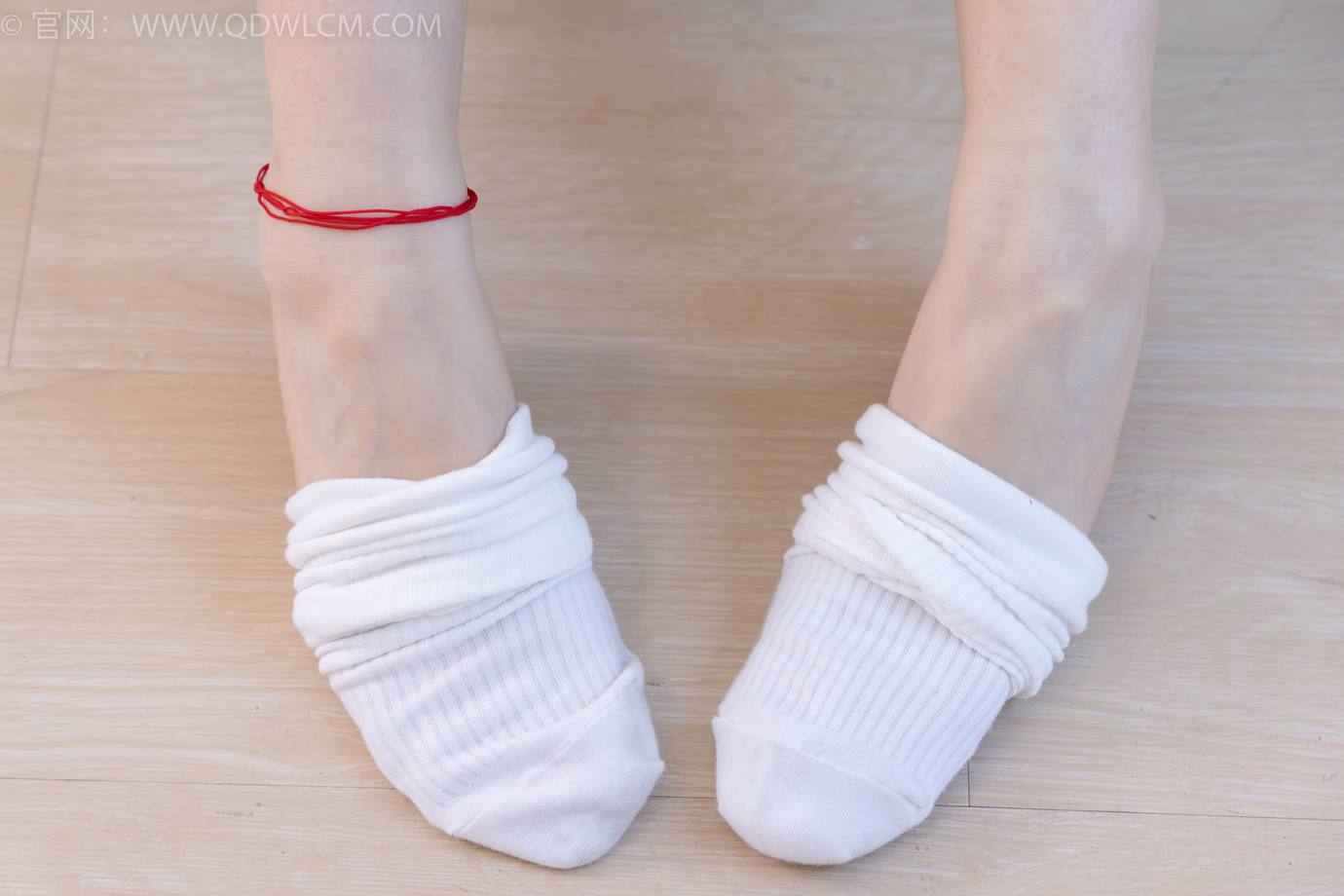 图片[71]-物恋传媒 NO.2297 嘟嘟-布鞋、白棉袜、古装、半脱袜子剧情[138P] – 速更版-美库