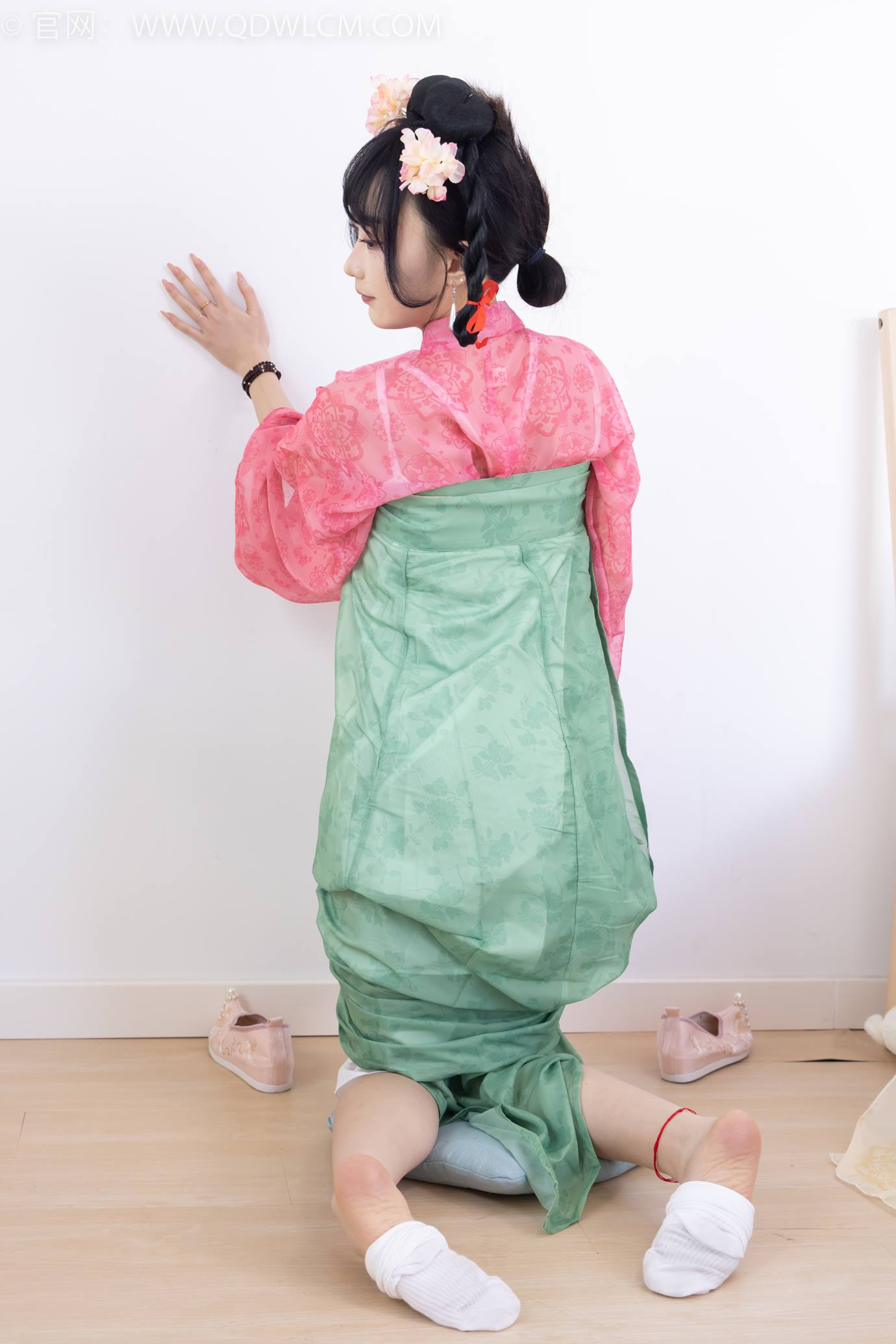 图片[88]-物恋传媒 NO.2297 嘟嘟-布鞋、白棉袜、古装、半脱袜子剧情[138P] – 速更版-美库