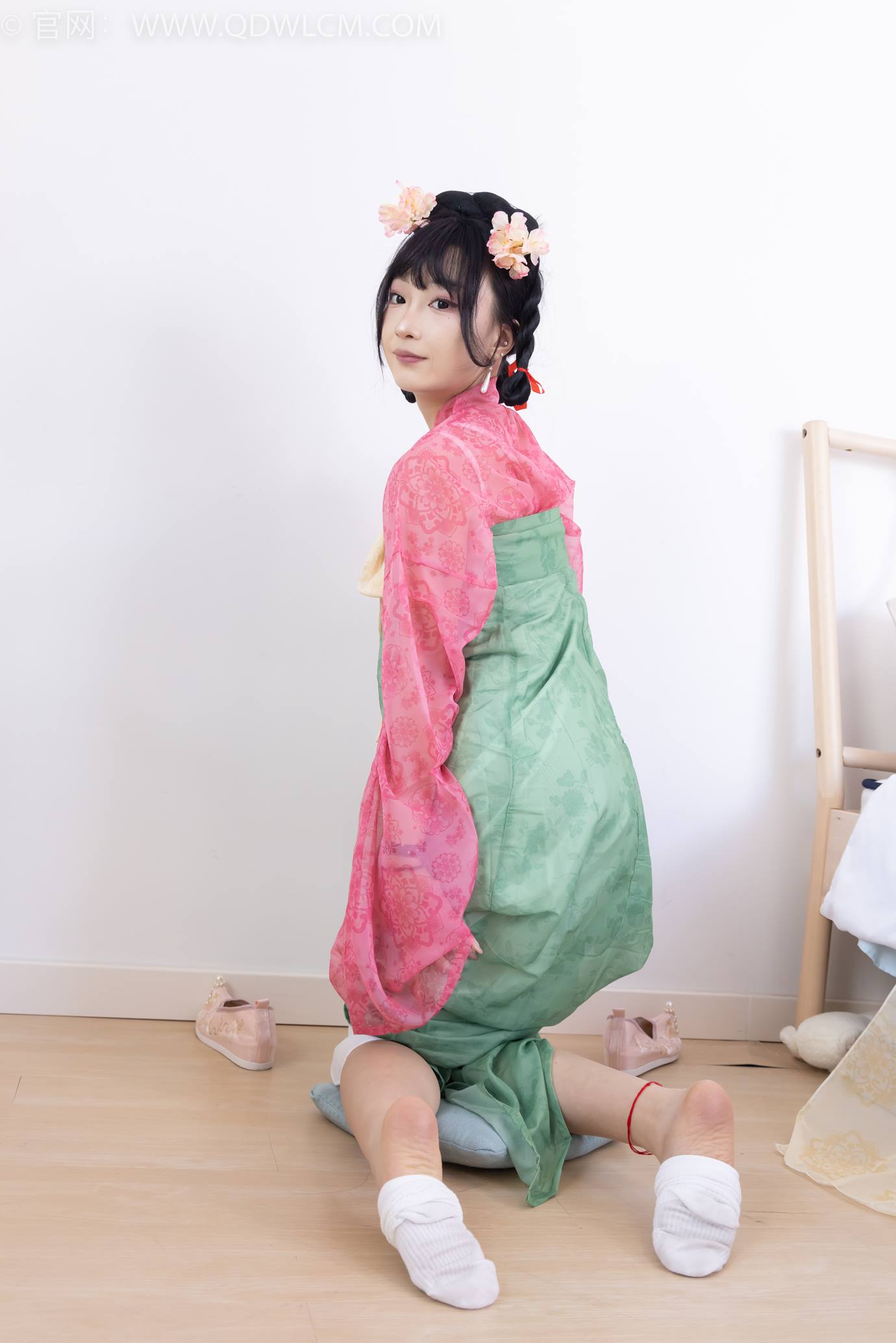 图片[90]-物恋传媒 NO.2297 嘟嘟-布鞋、白棉袜、古装、半脱袜子剧情[138P] – 速更版-美库